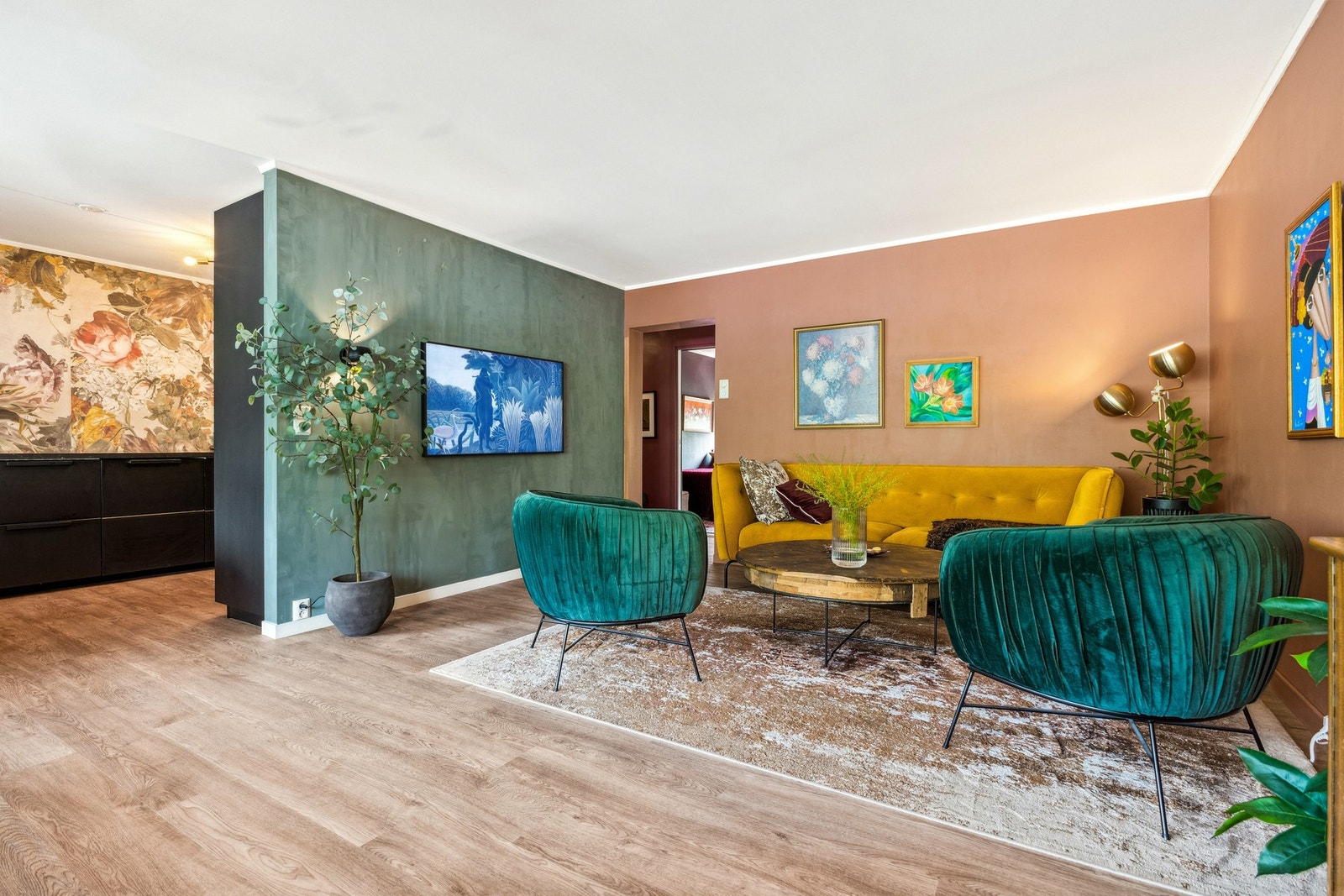 Her får du varme i gulvet som sørger for godt inneklima året rundt. Galleribilde