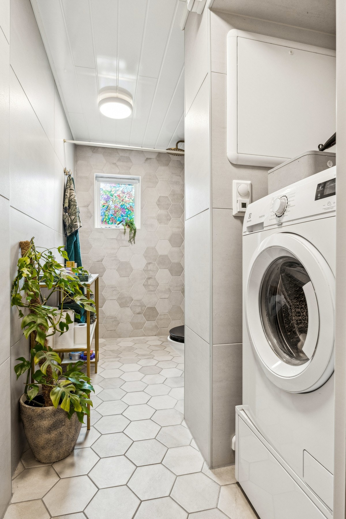 Delikat bad med flotte fliser. Galleribilde