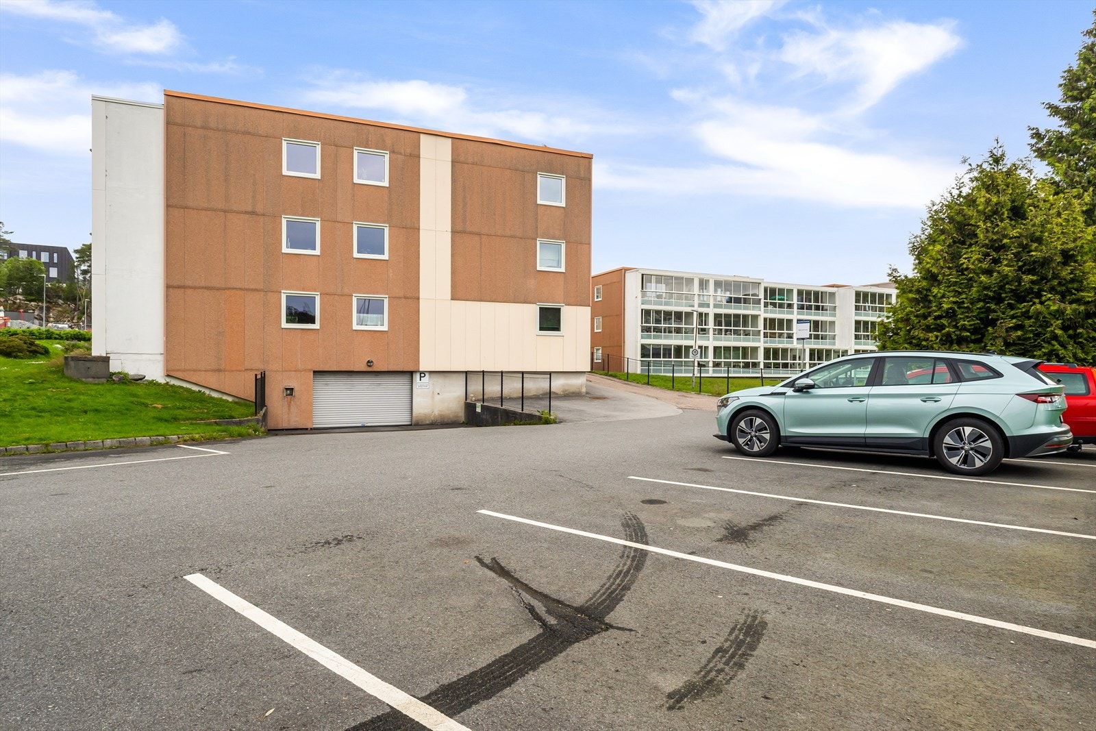 Gjesteparkering for borettslaget. Galleribilde