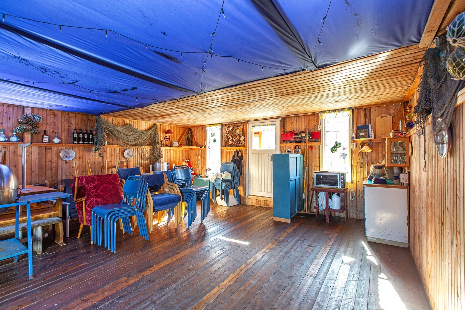 Kjøkkenkrok, stoler og bord Galleribilde