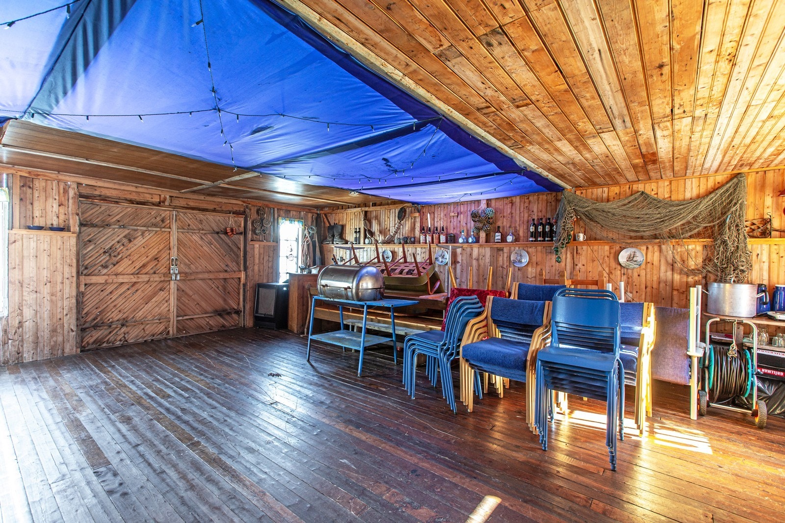 Inne i brygga Galleribilde