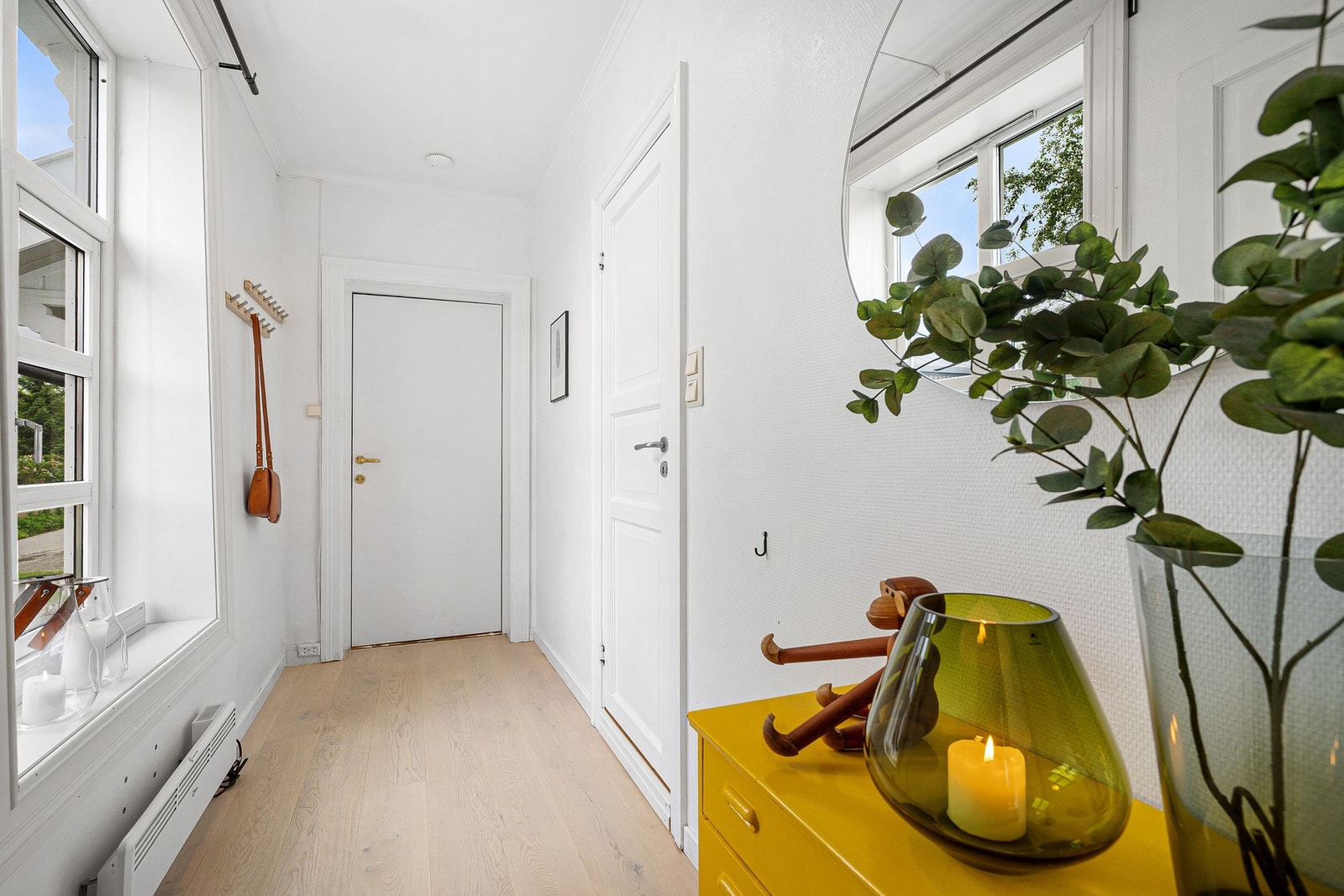 Klar til å flytte rett inn! Leiligheten er innflyttingsklar, og overtakelse kan skje raskt dersom ønskelig. Galleribilde