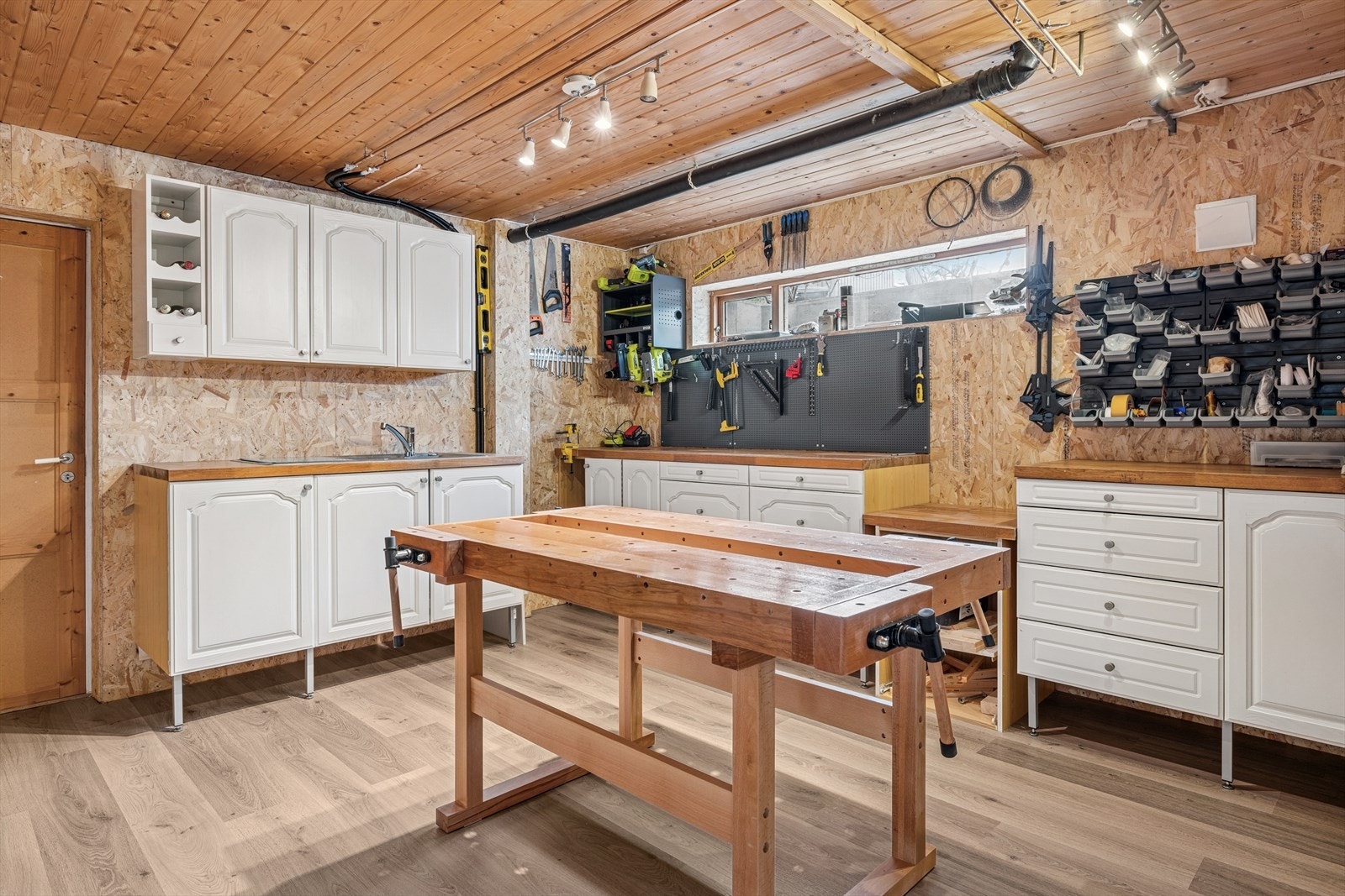 Verksted/hobbyrom i underetasje Galleribilde