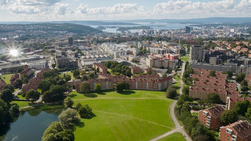 Området Valle Hovin like nord for Tiedemannsparken. Hit går det gang og sykkelvei. Galleribilde
