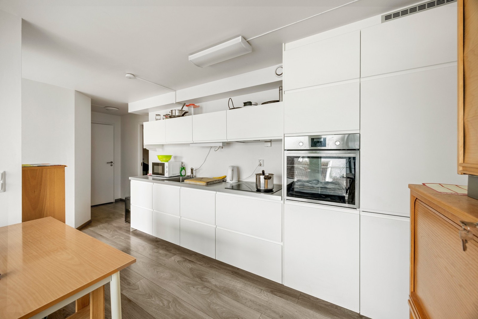 Utleie. Stue og kjøkken - 15 kvm. Integrerte hvitevarer. Galleribilde