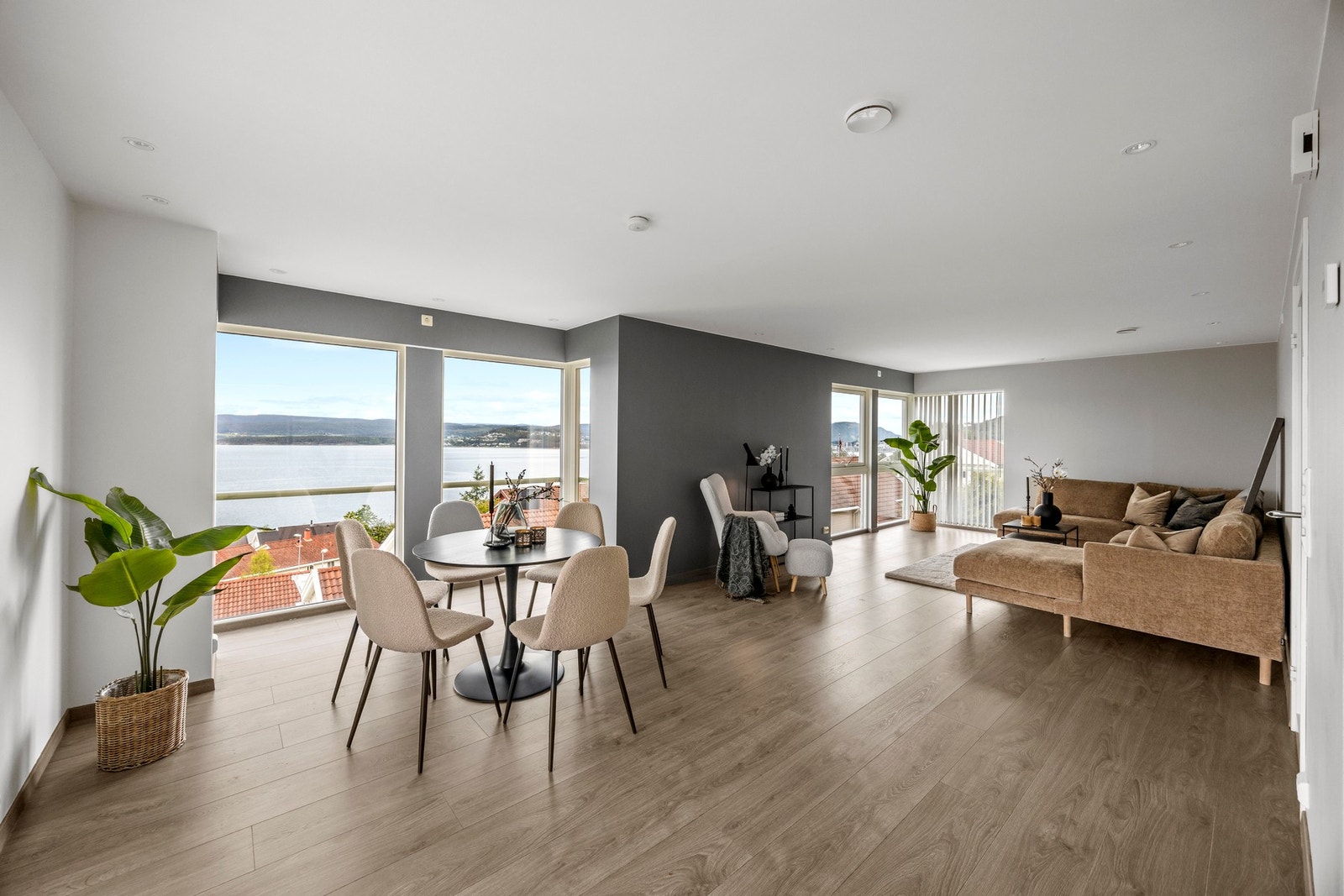 Delikate farge- og materialvalg sørger for et stilrent uttrykk! Galleribilde