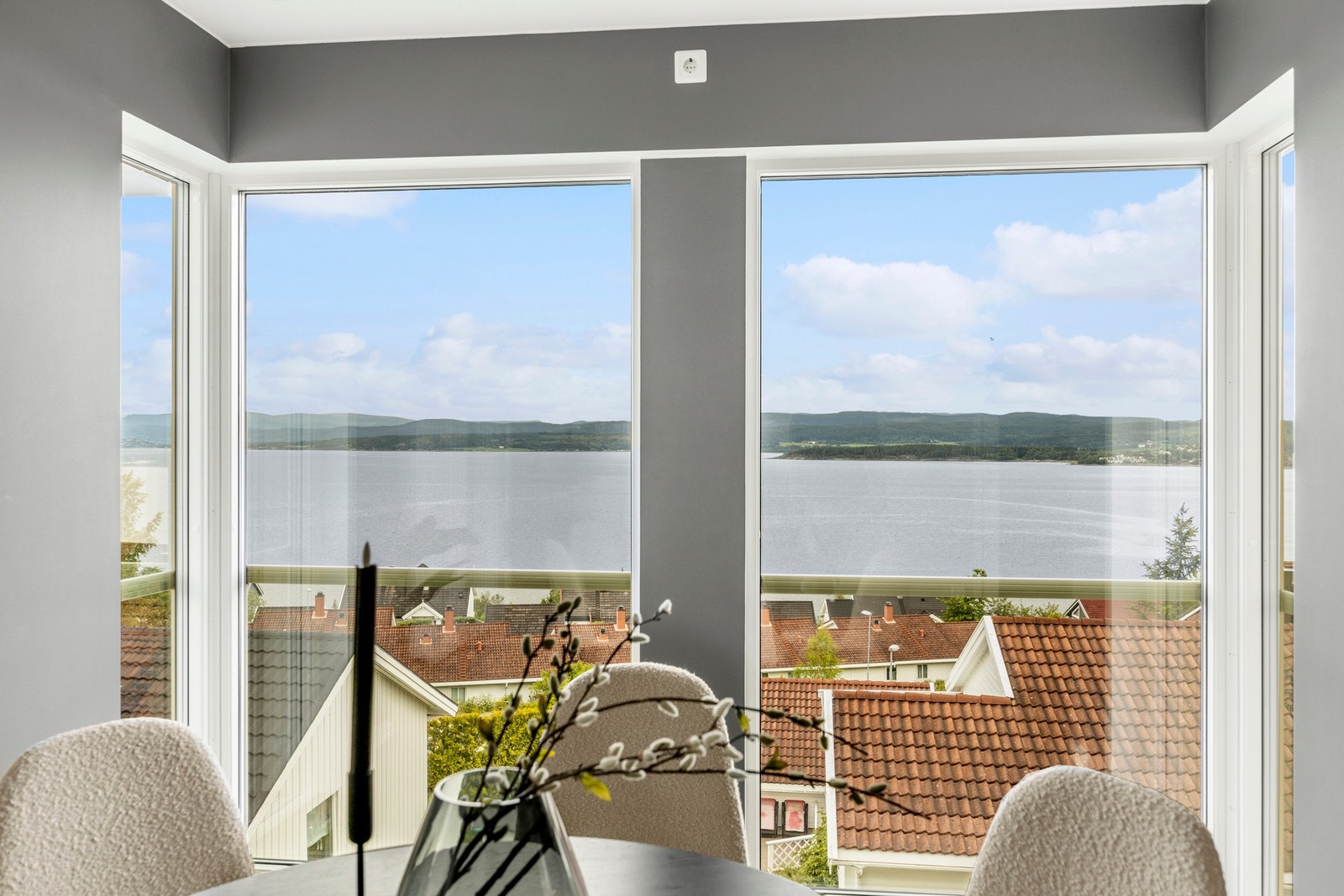 Attraktive Frøsetåsen har fantastiske sol- og utsiktsforhold! Galleribilde