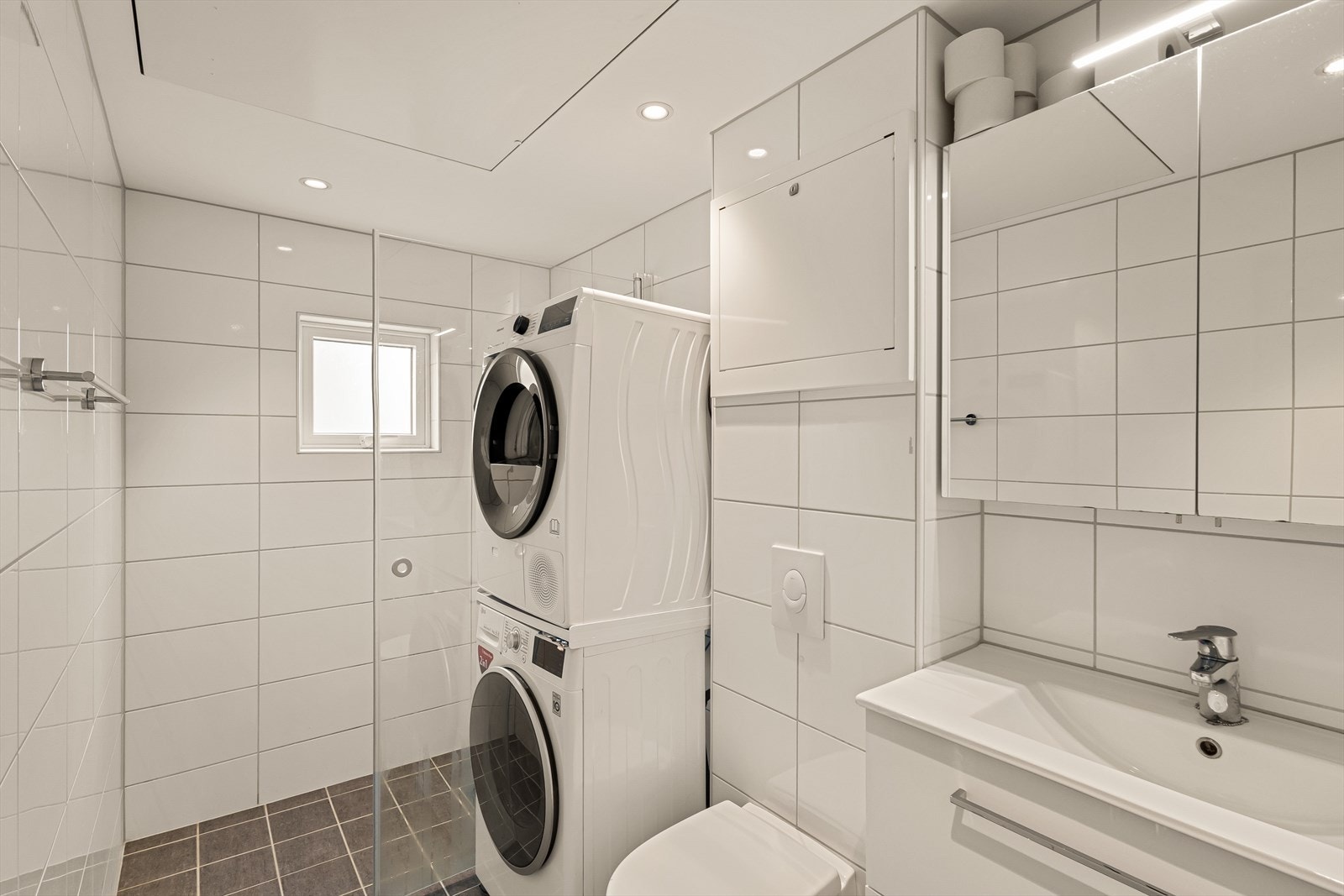 Badet ble renovert i 2019/20 i regi av borettslaget, og holder derfor en moderne standard Galleribilde