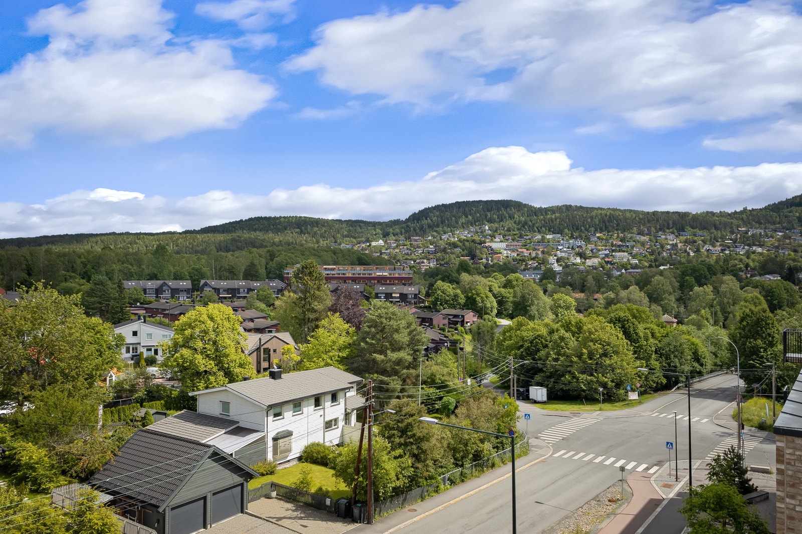 Flott utsikt over nærområdet og mot Grefsenkollen Galleribilde