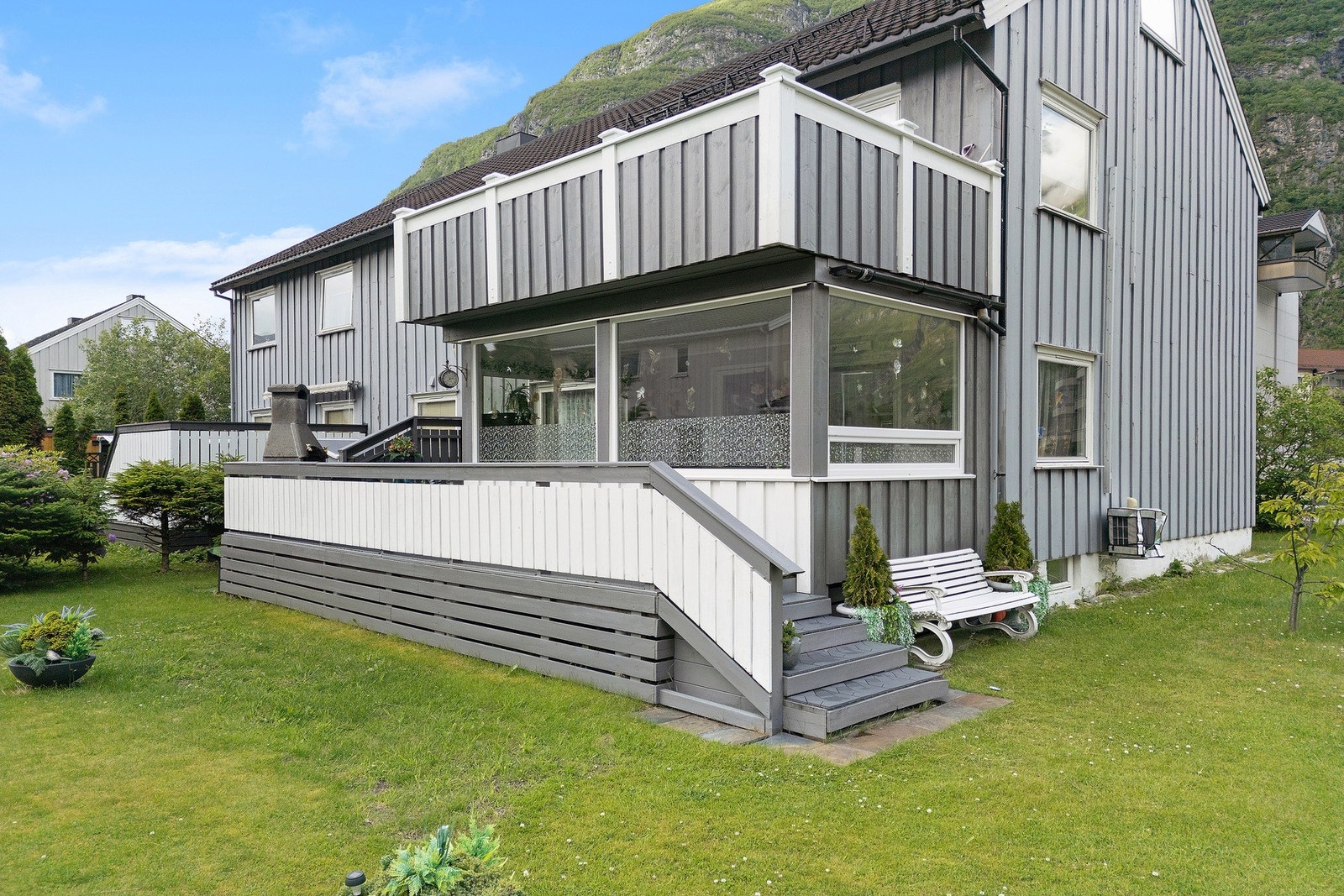 Koselig hage Galleribilde