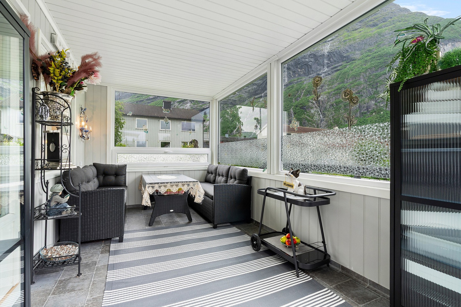 Innglasset balkong Galleribilde