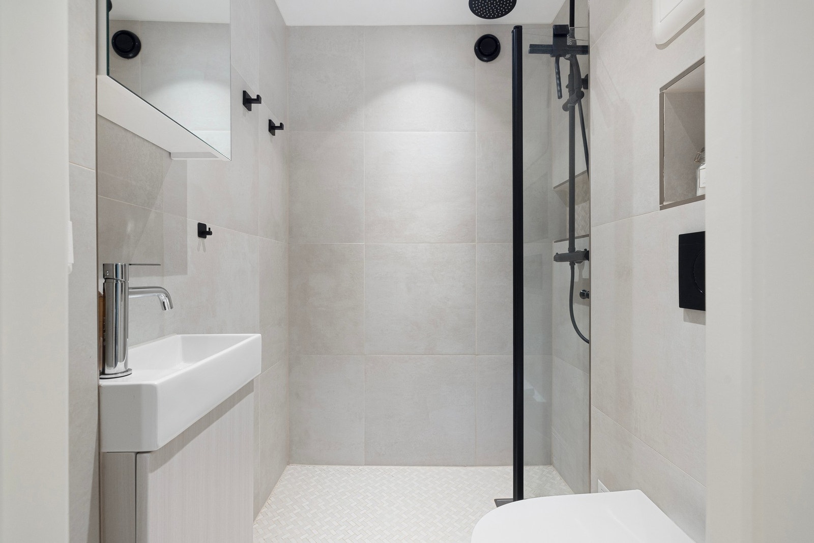 Flott baderom med lekre detaljer samt gulvvarme. Galleribilde