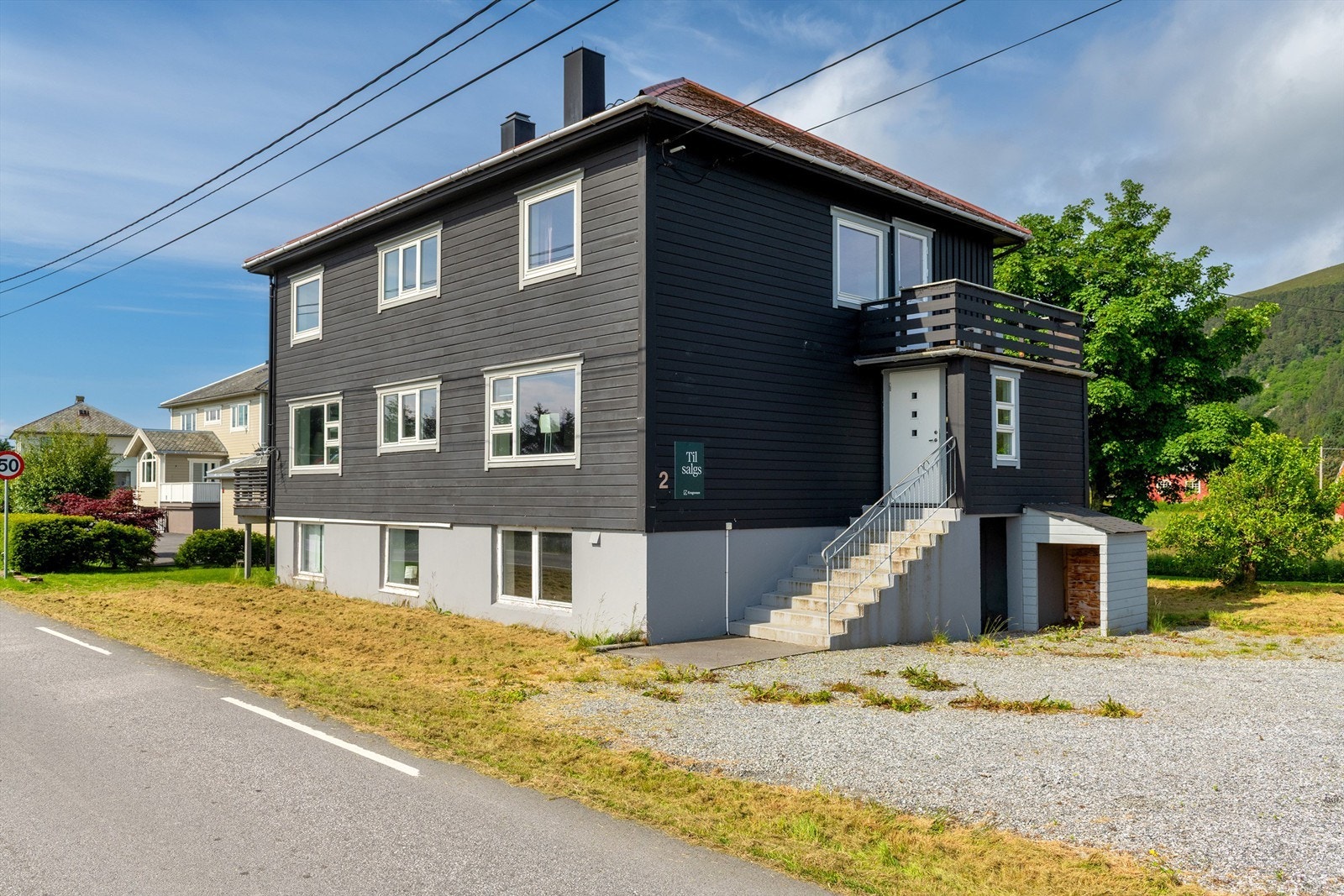 Velkommen til Tomasvegen 2 på Lepsøya, presentert av Eiendomsmegler Christian Nogva Aarseth Galleribilde