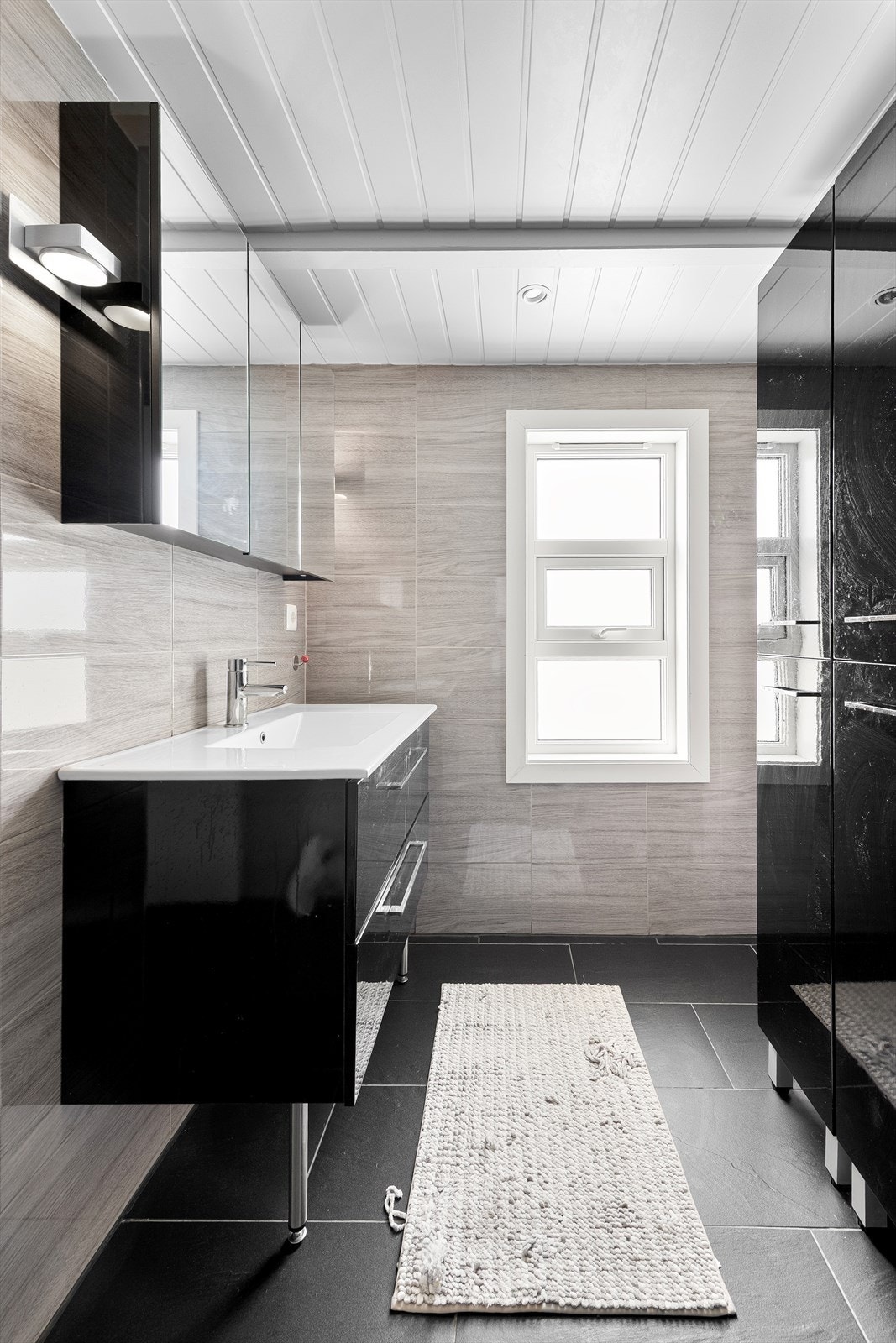 Bad 1. etasje Galleribilde