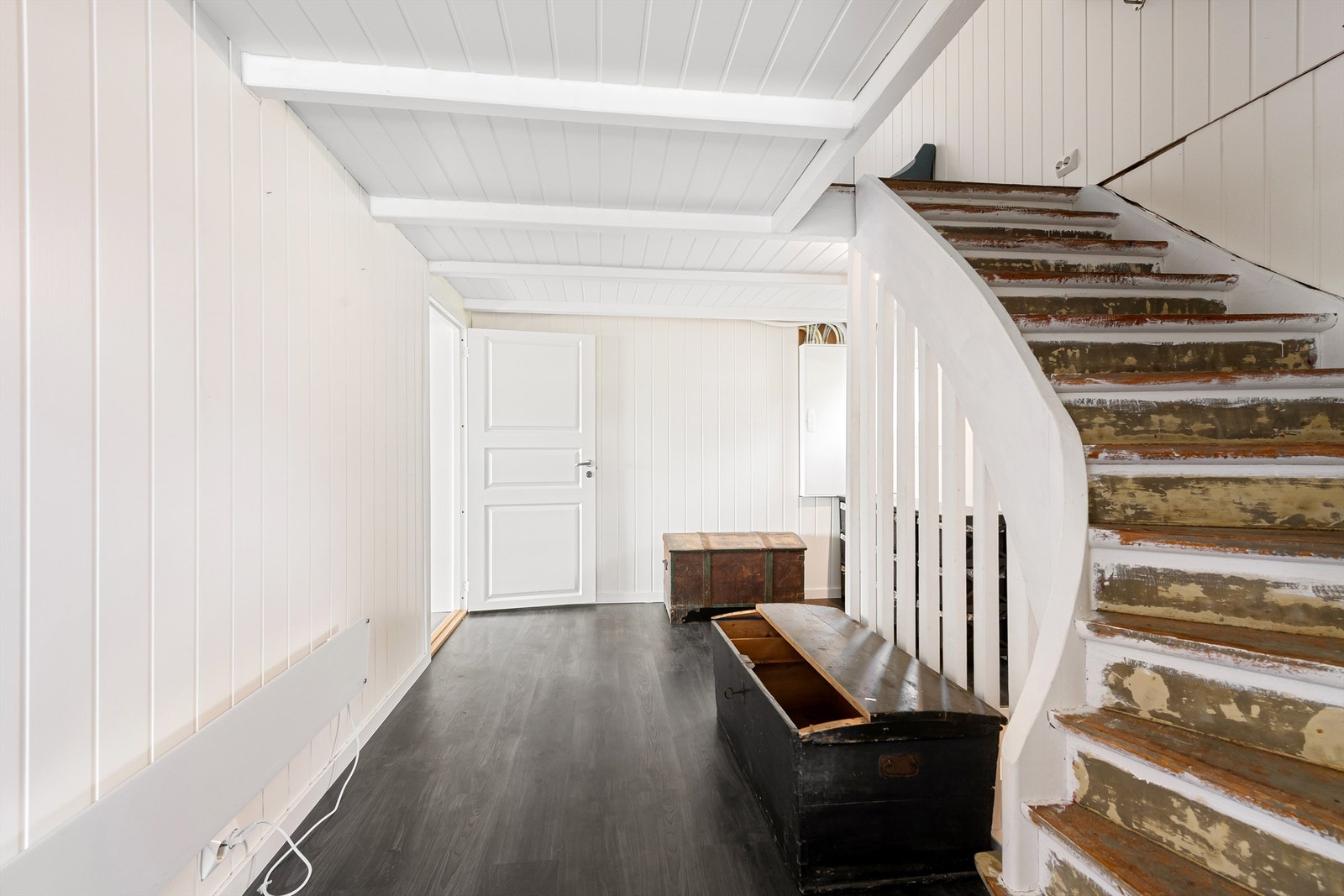 Gang/trapperom 1. etasje Galleribilde