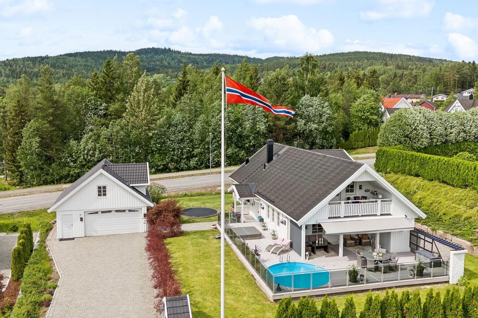 En innbydende og flott villa til glede for familien Galleribilde