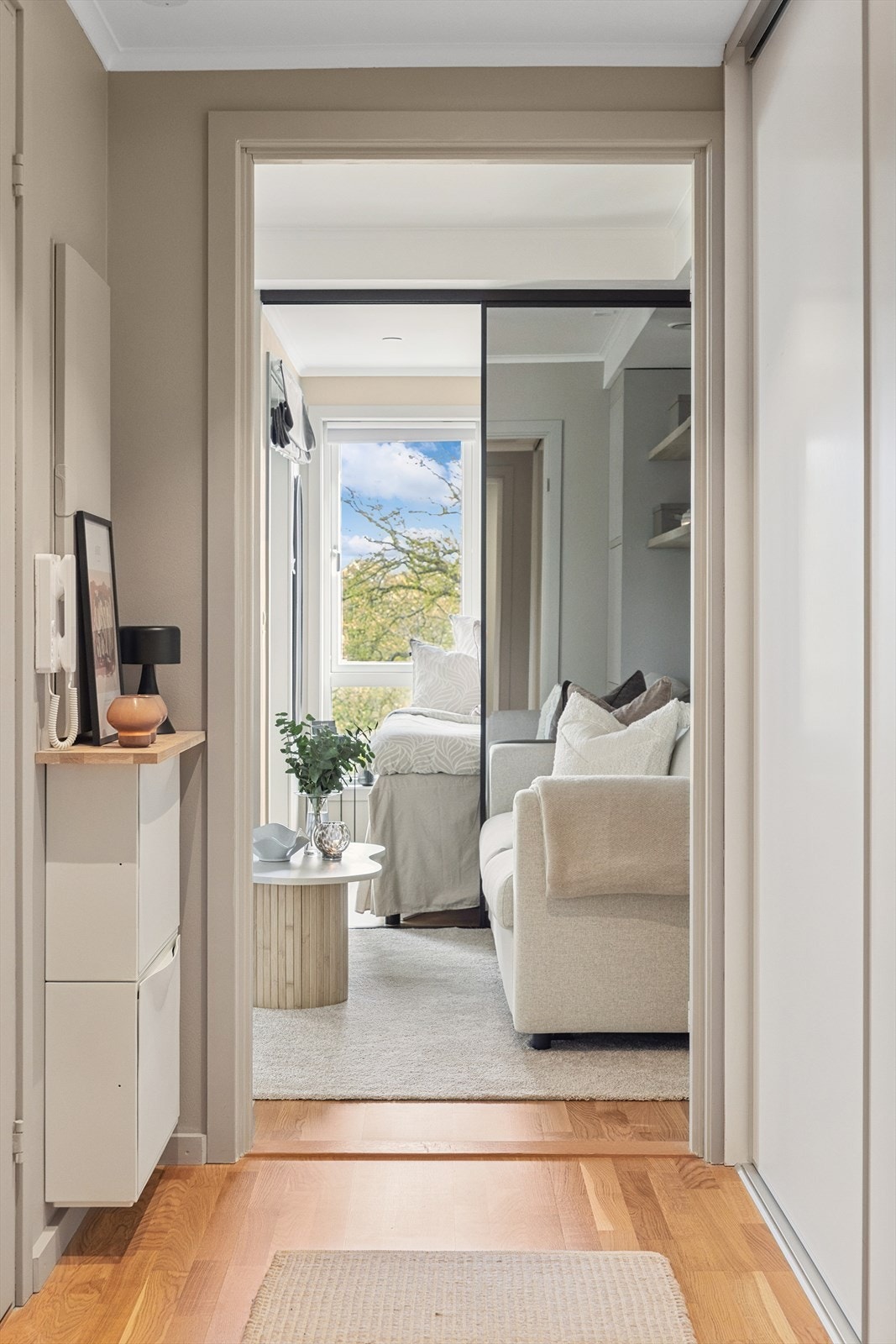 Videre inn til stuen Galleribilde