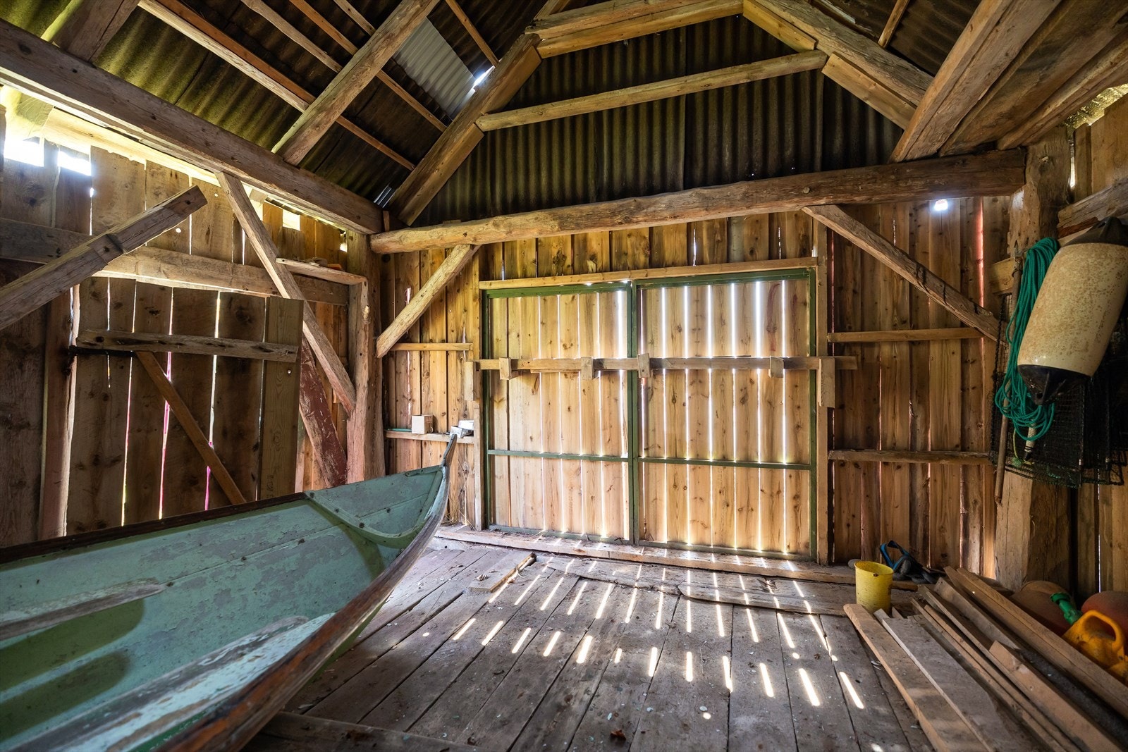 Innvendig naust. Galleribilde