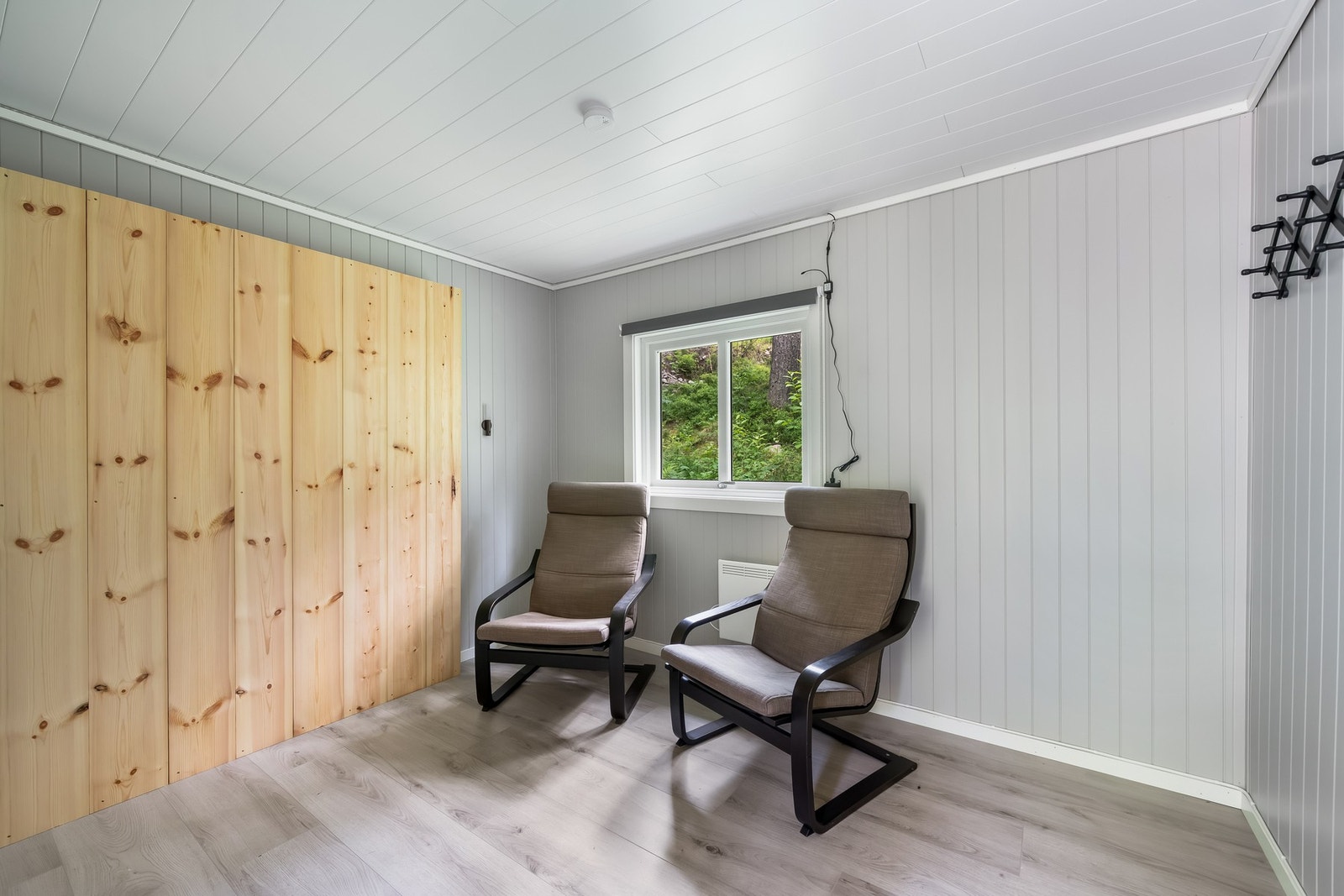 Rom 2 i anneks/uthus. Galleribilde