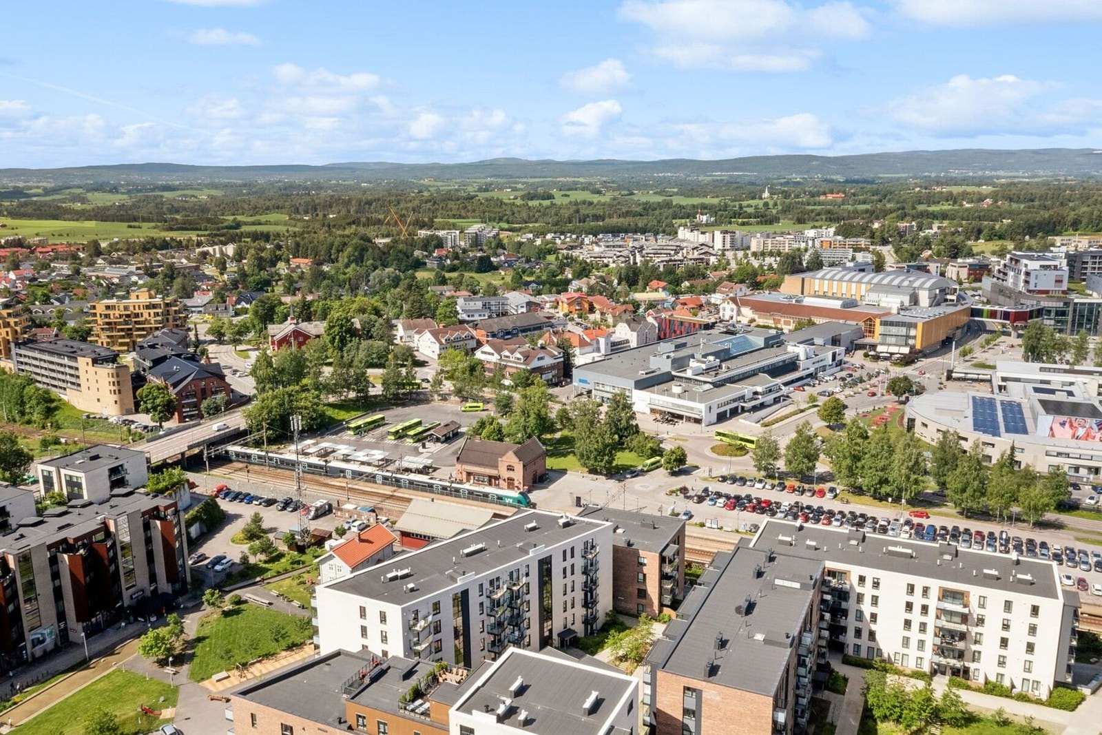 Området for øvrig har et bred tilbud for alle aldersklasser innen idrett og kultur. Galleribilde