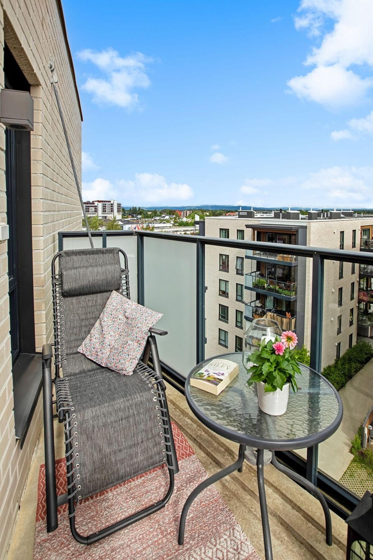 Et perfekt sted å nyte morgenkaffen eller en god bok før leggetid. Galleribilde