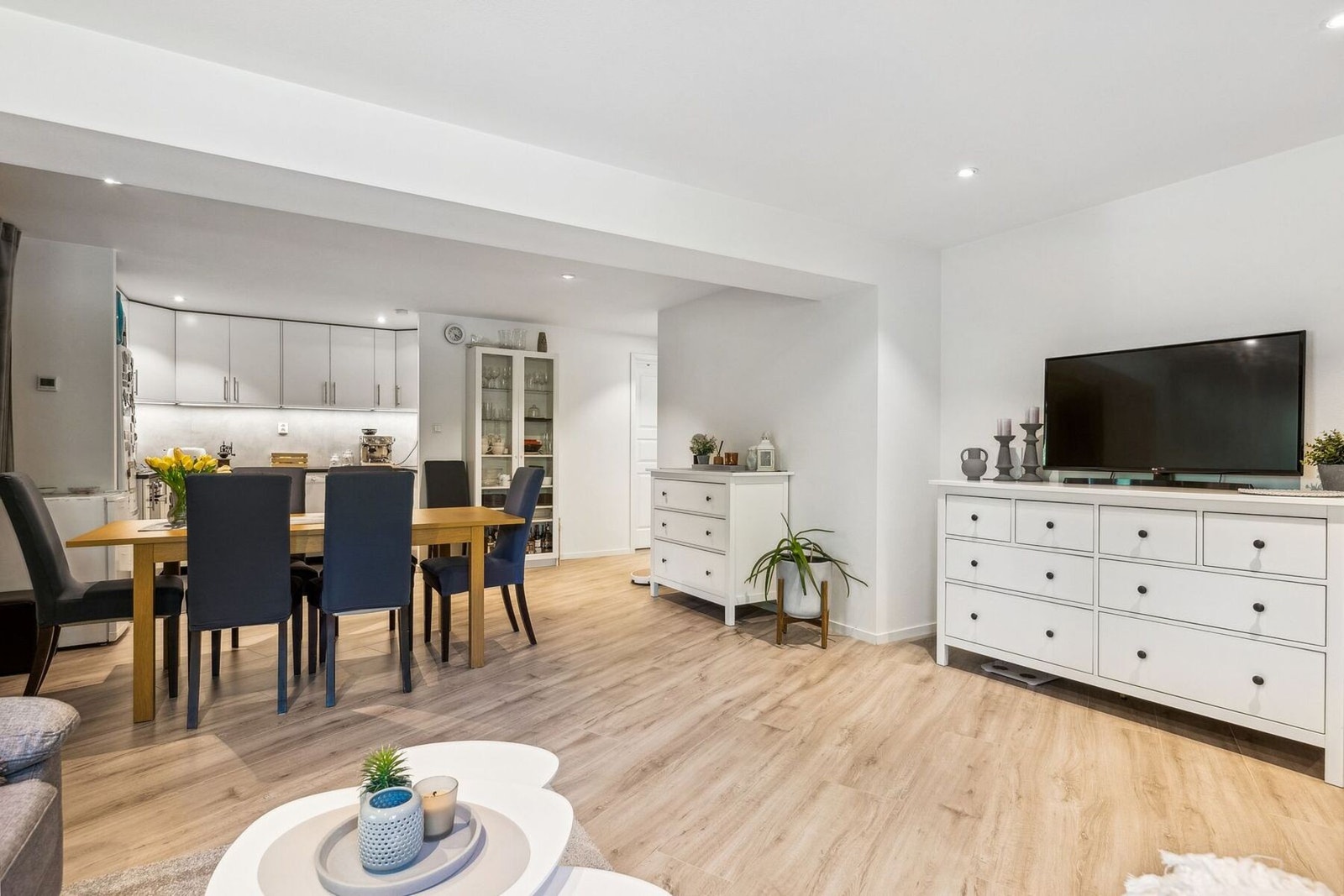 Stuen kan enkelt innredes etter eget behov. Galleribilde