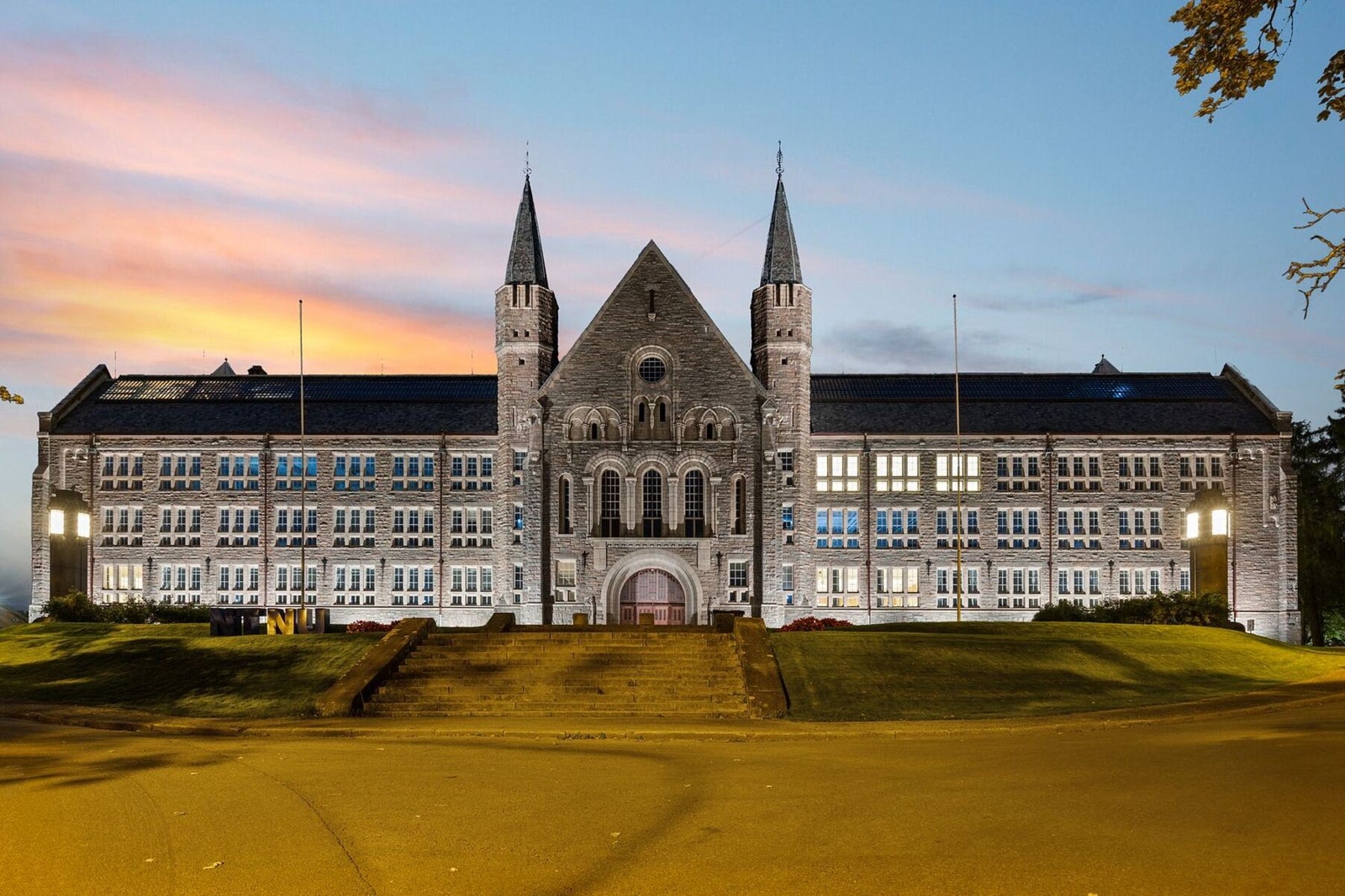 Hovedbygningen på NTNU Gløshaugen er et synlig landemerke og Campusutviklingen er stadig et satsningsområde. Galleribilde