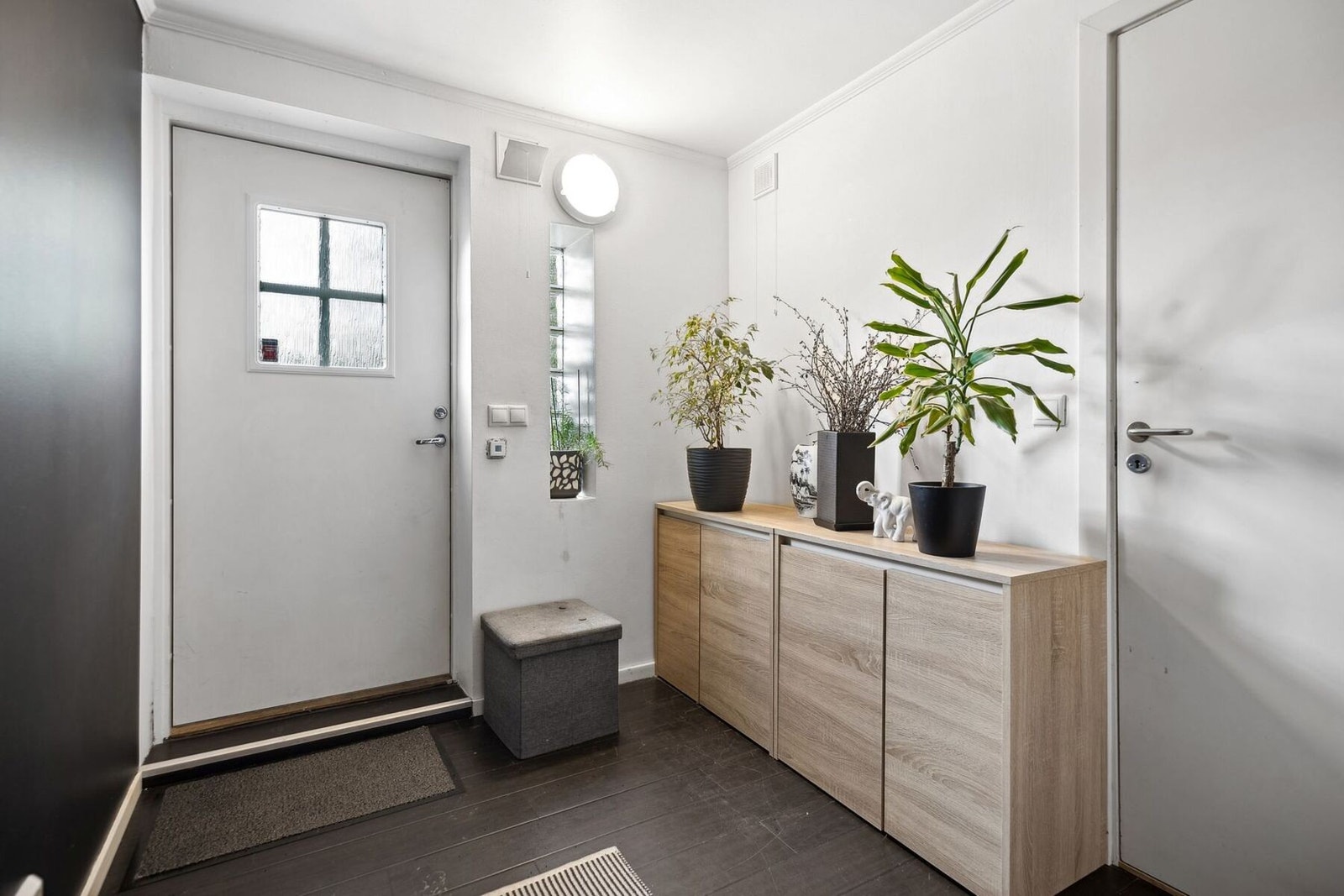 Boligen har en velutstyrt hybel i underetasjen. Galleribilde