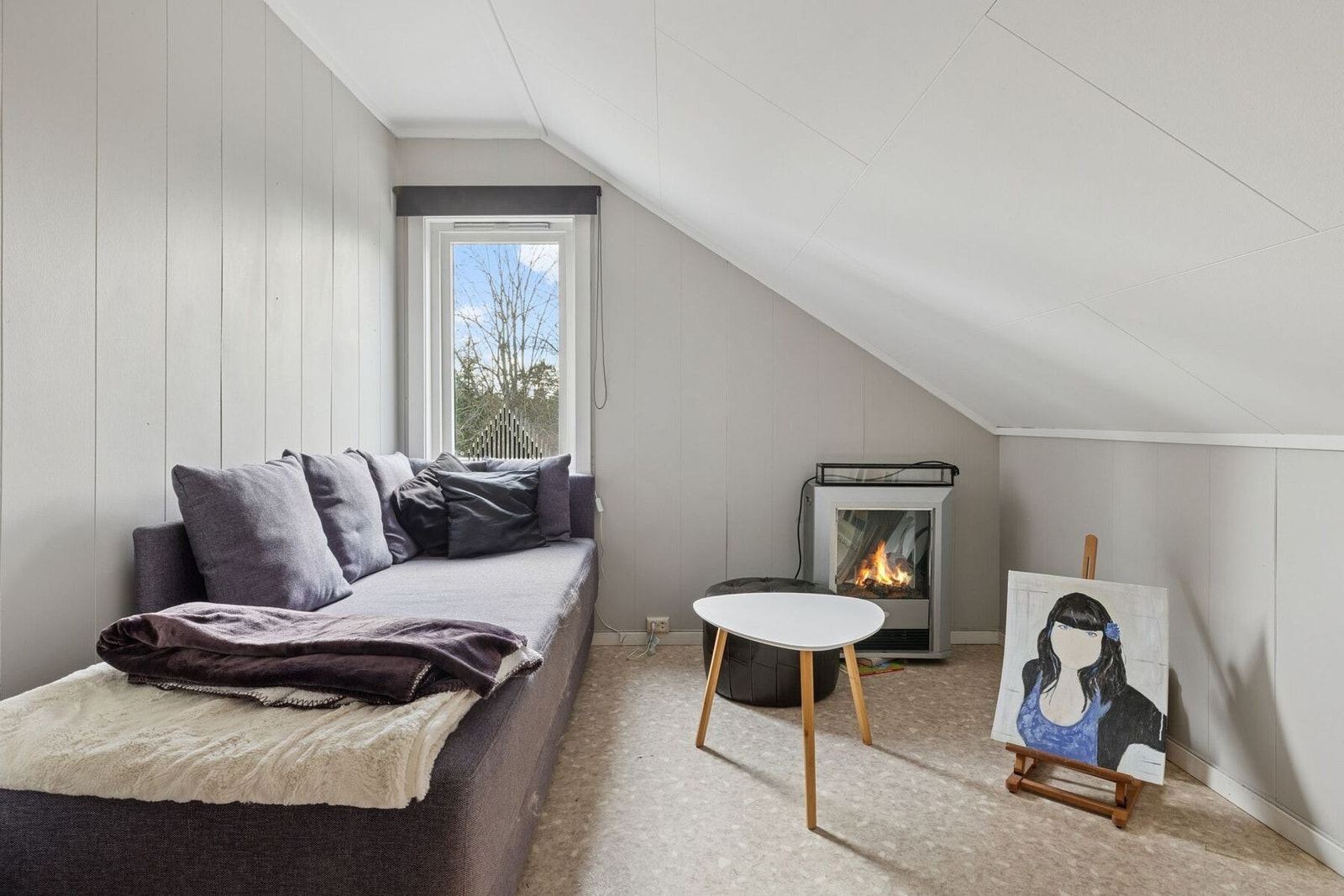 Soverom 2 med plass til seng og kommode. Galleribilde