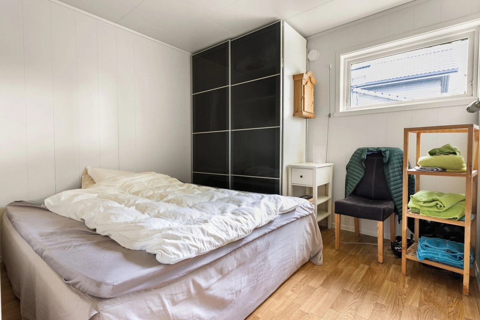 Boligen har to soverom i 1. etasje. Galleribilde