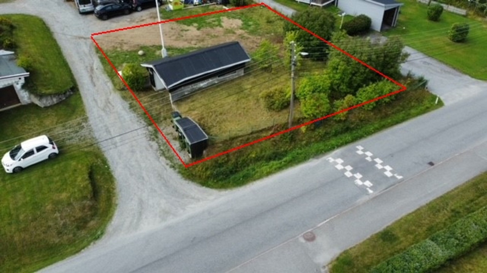 Julie Fredheim Maudal v/EIE Jessheim har gleden av å presentere en attraktiv tomt i et populært boligområde på Råholt! Galleribilde