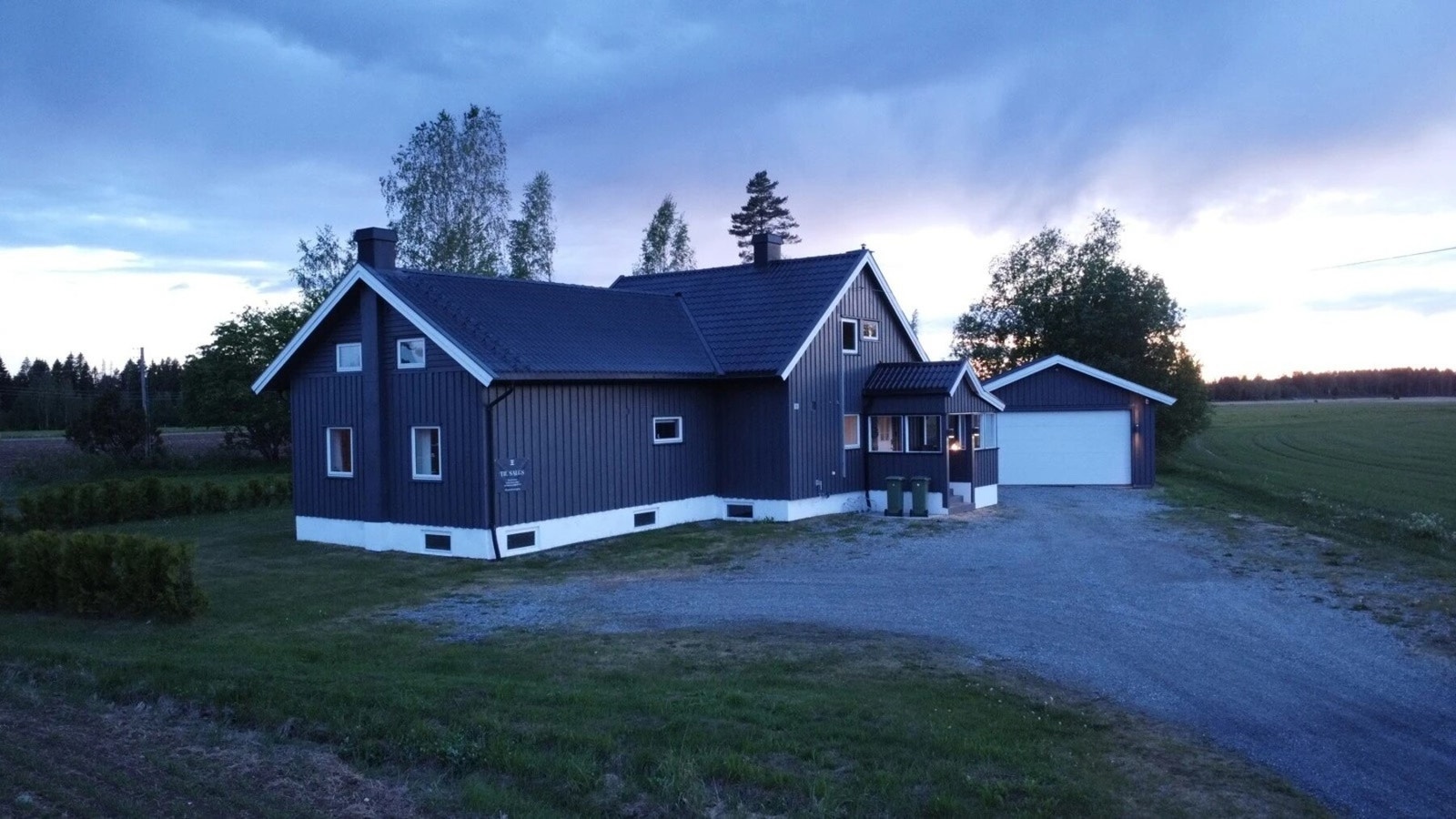 Eiendommen ligger innerst i blindvei. Galleribilde