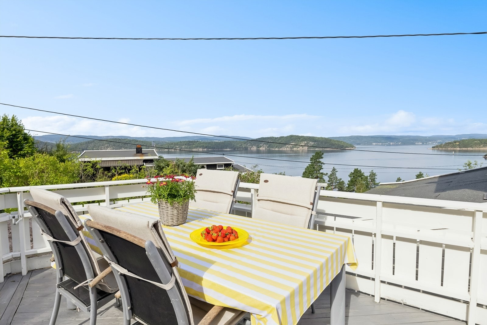 Her nytes både gode måltider, sol og utsikt. Galleribilde