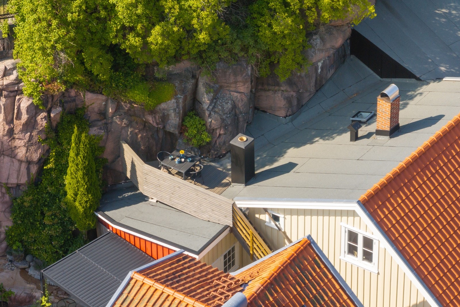 Høydefoto over takterrasse. Galleribilde
