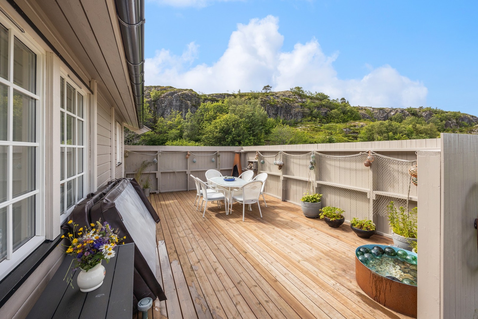 Solrik terrasse som måler ca 84 kvm! Galleribilde