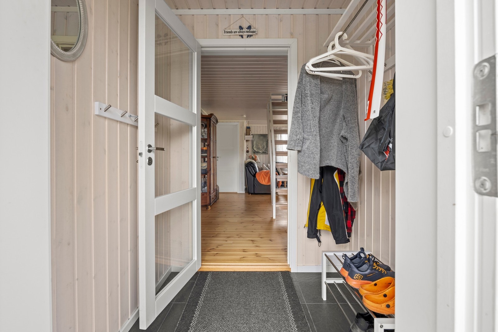 Gang - ca 2,5 kvm. Galleribilde