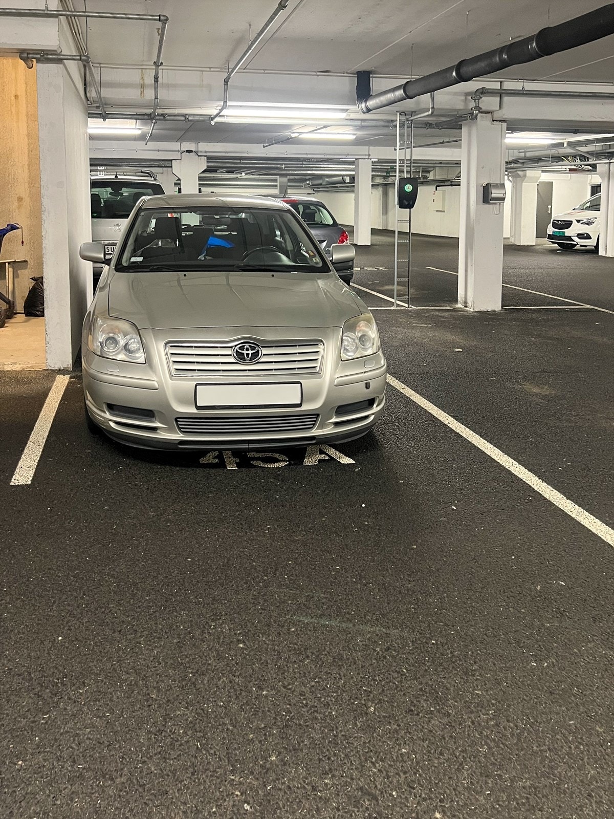 Fast garasjeplass i garasjeanlegget Galleribilde