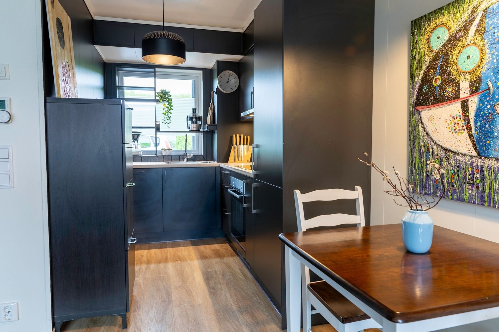 Kjøkken sett fra stua Galleribilde