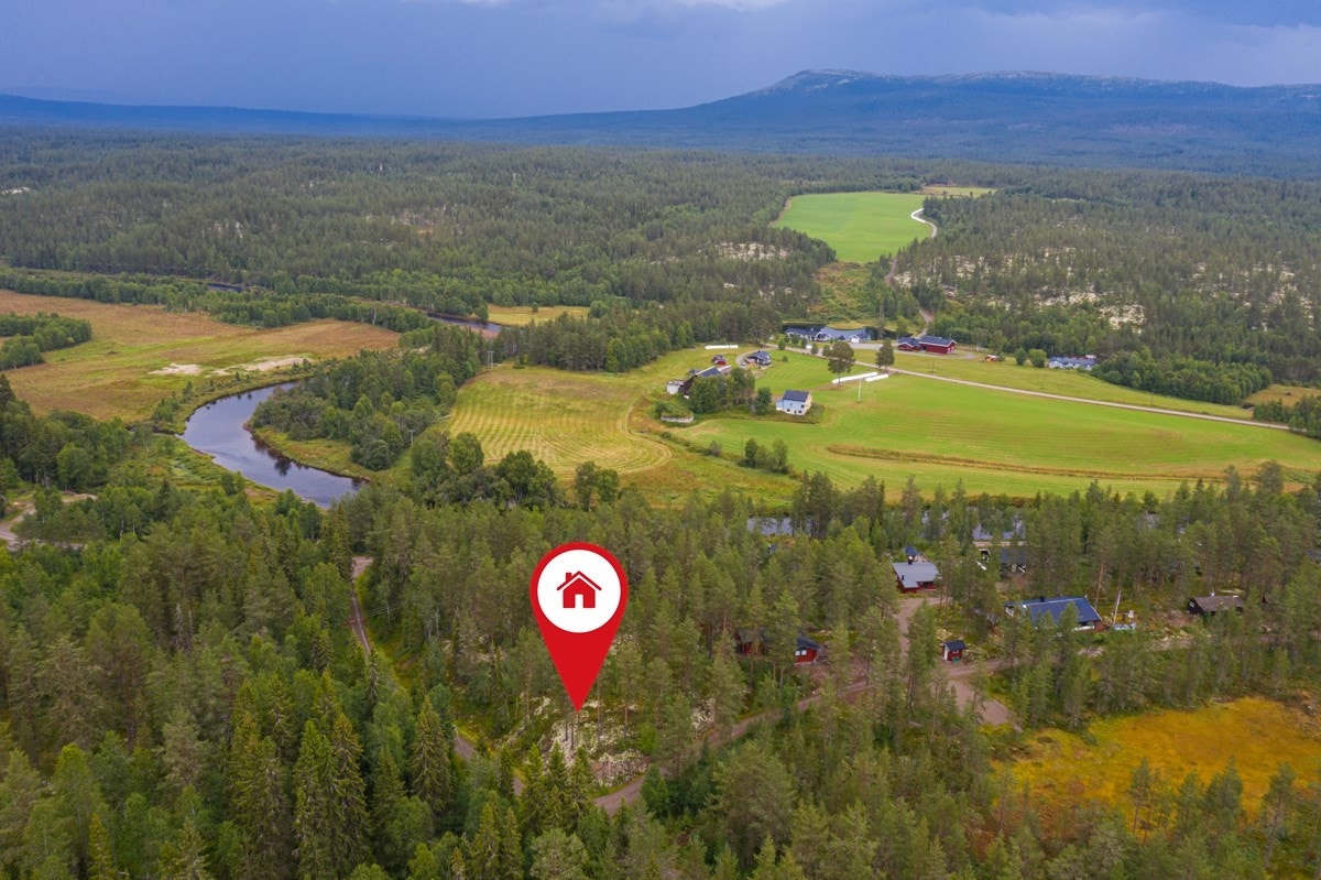 Området sett mot nord-øst, med Blikufjellet til høyre i bildet. Galleribilde
