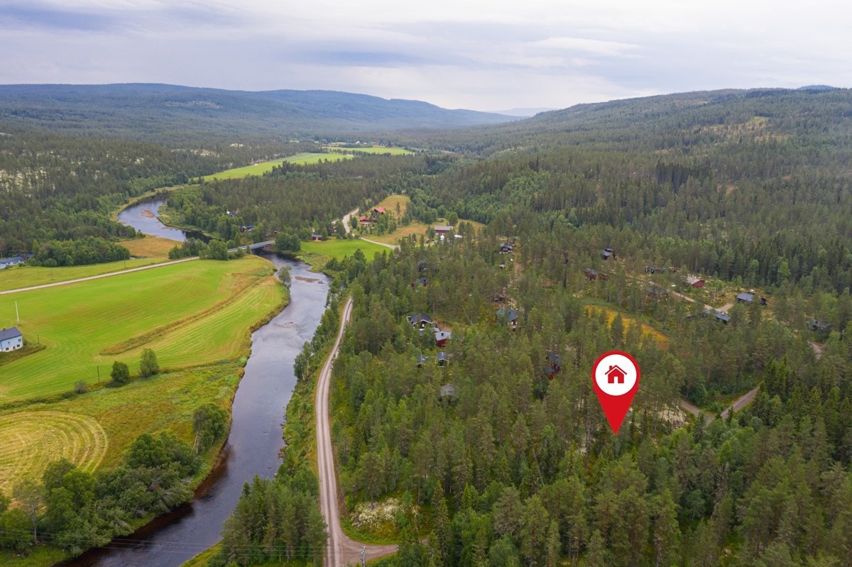 Området sett mot sør. Legg merke til nørheten til Nordre Osa. Galleribilde