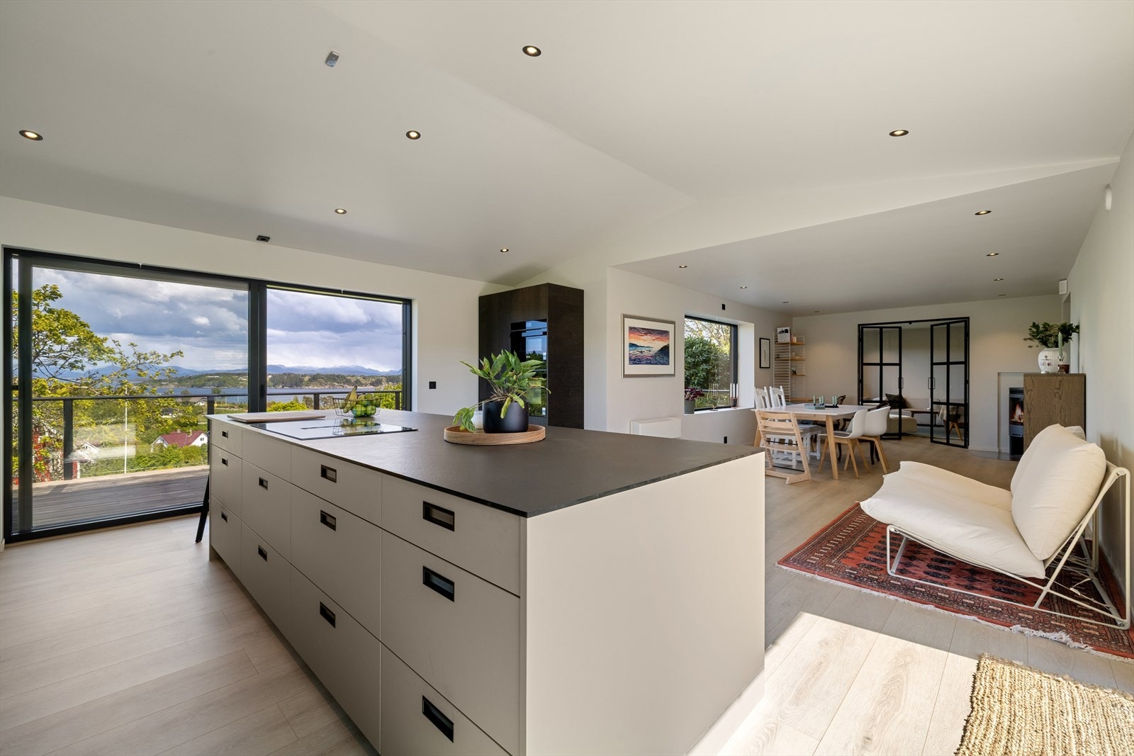 For mer informasjon om boligens beliggenhet, se vedlagt nabolagsprofil. Galleribilde