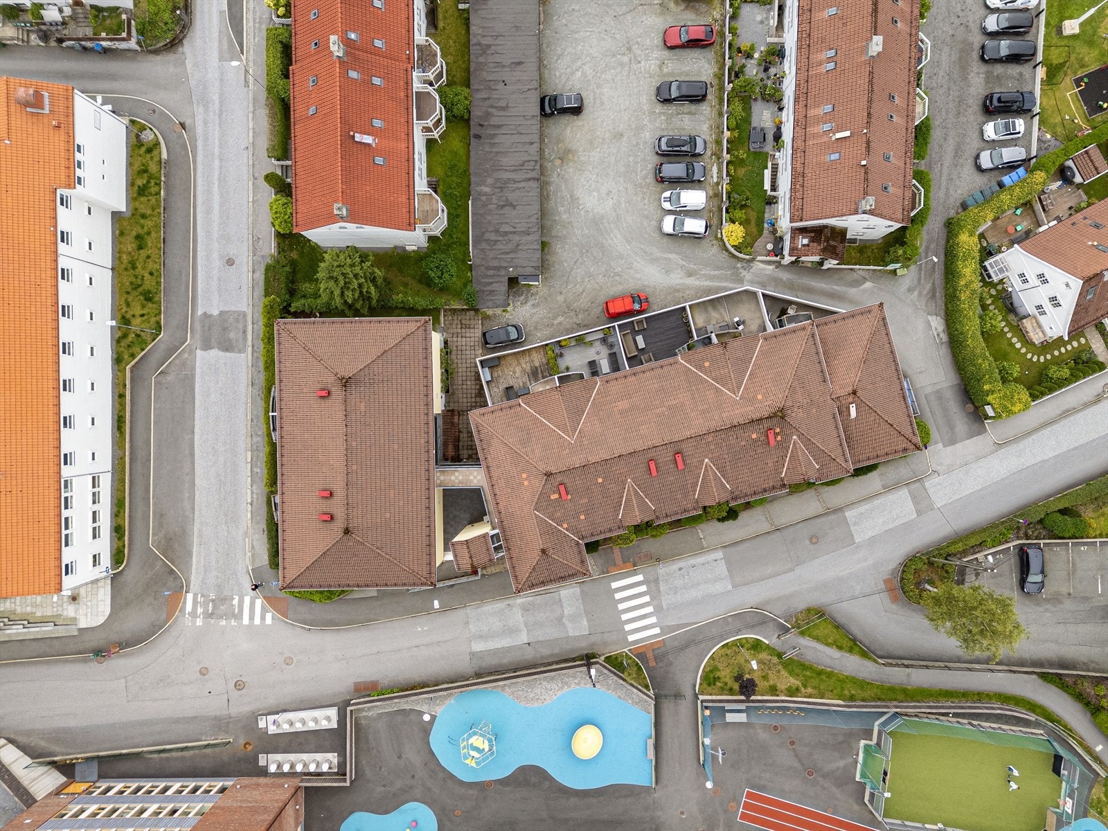 Store arbeidsplasser på Mindemyren, Kronstad og studiesteder som UiB, HVL, BI, Juridisk fakultet og Høyskolen på Kronstad er også innenfor gang/sykkelavstand. Galleribilde
