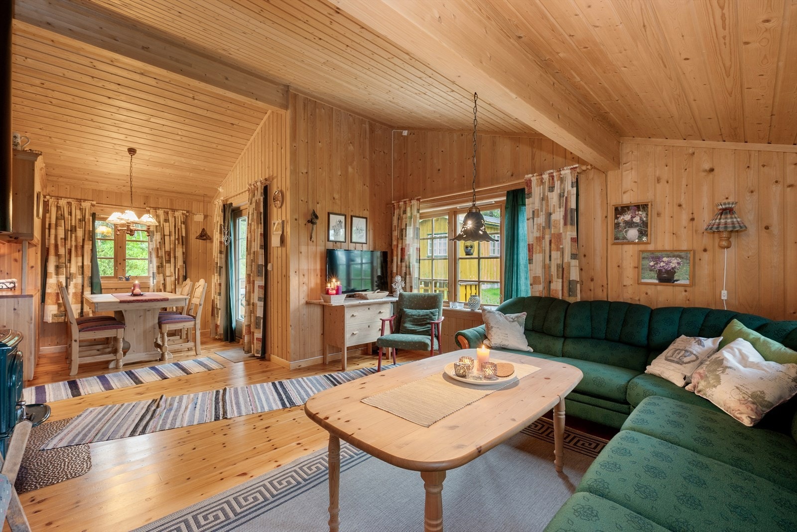 Stue/spisestue. Galleribilde