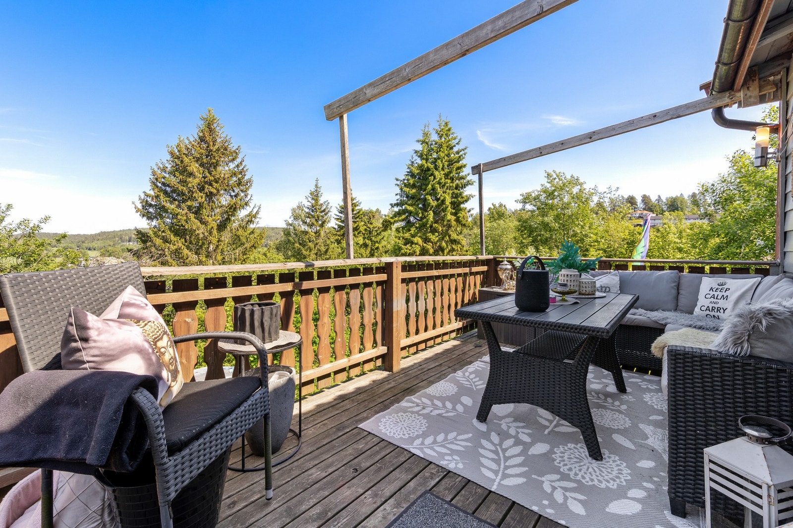 Velkommen til Askehaugåsen 43- En sjarmerende fritidseiendom over ett plan med oppussingsbehov. Galleribilde