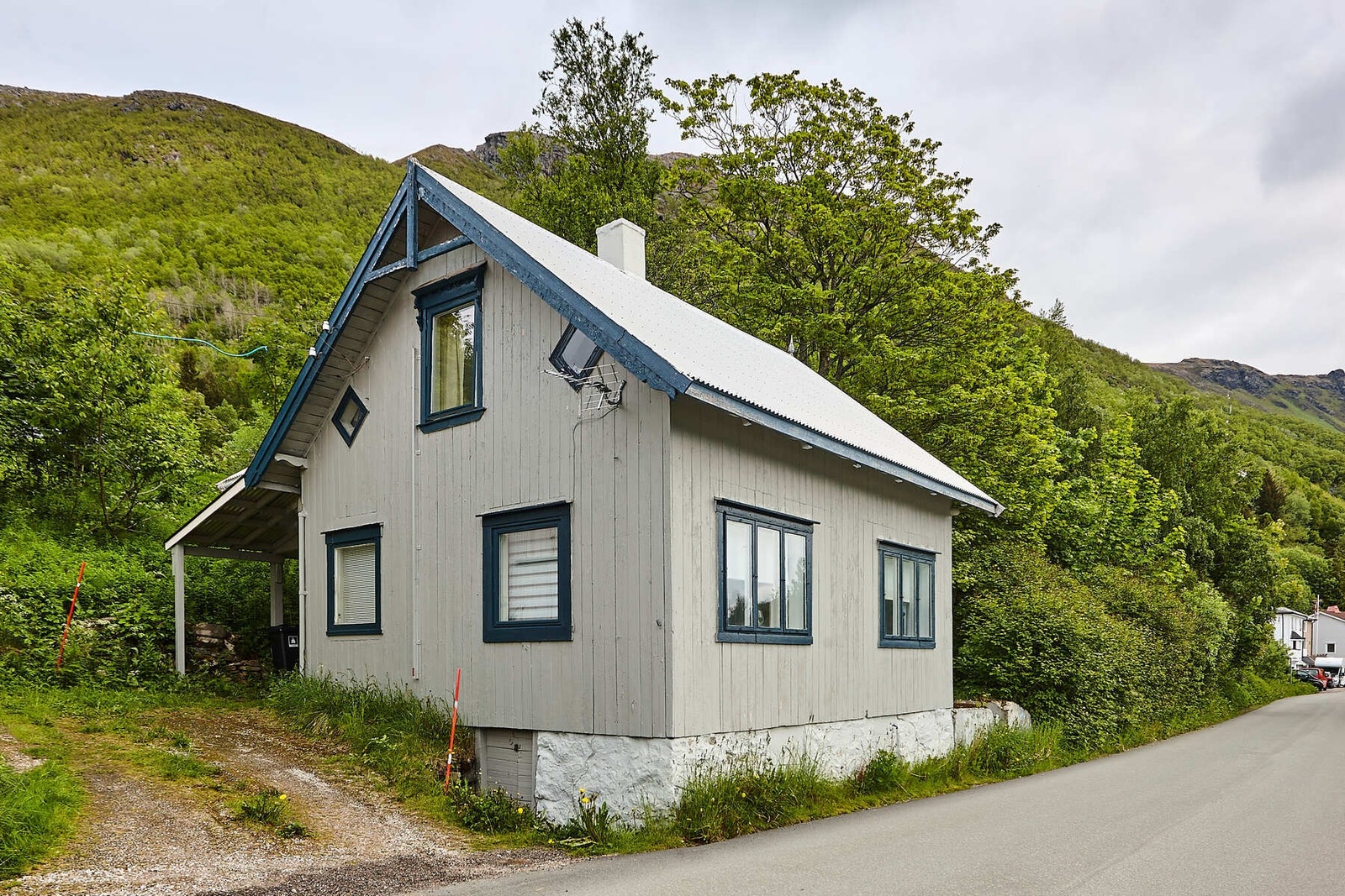 Det er parkeringsmulighet like ved boligen. Galleribilde