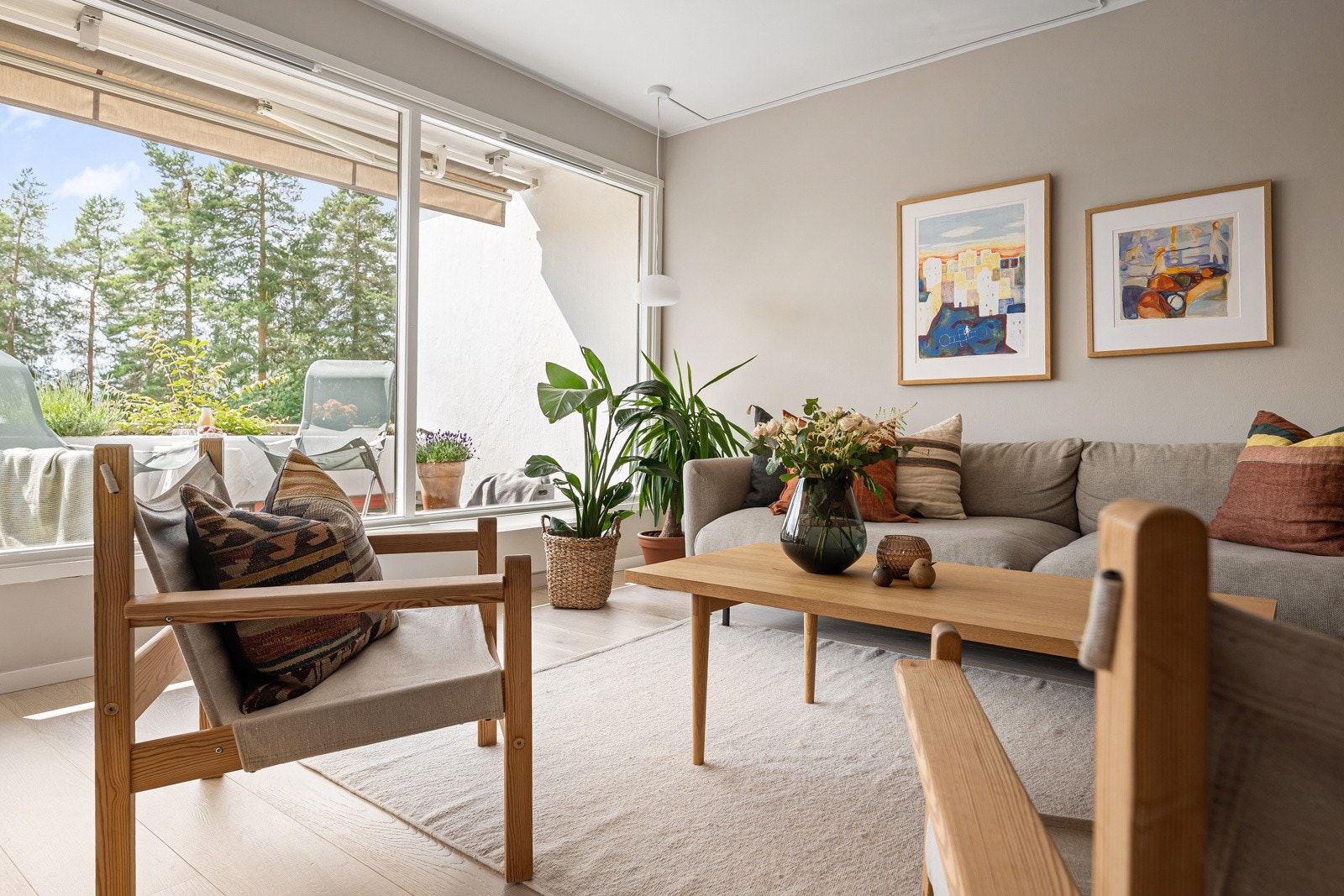 Velkommen inn til stuearealet. Galleribilde