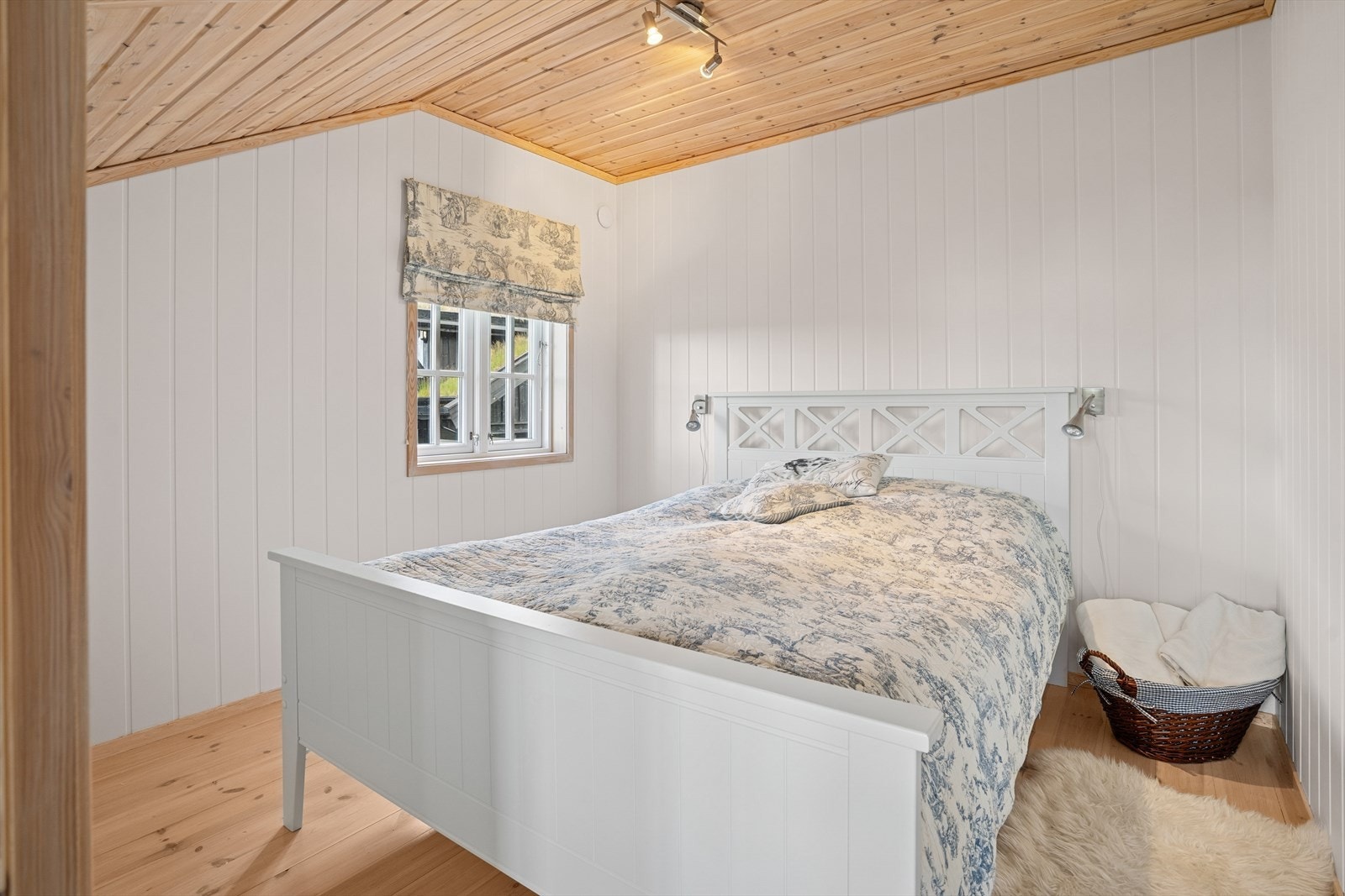 Hytta har fire gode soverom. Galleribilde