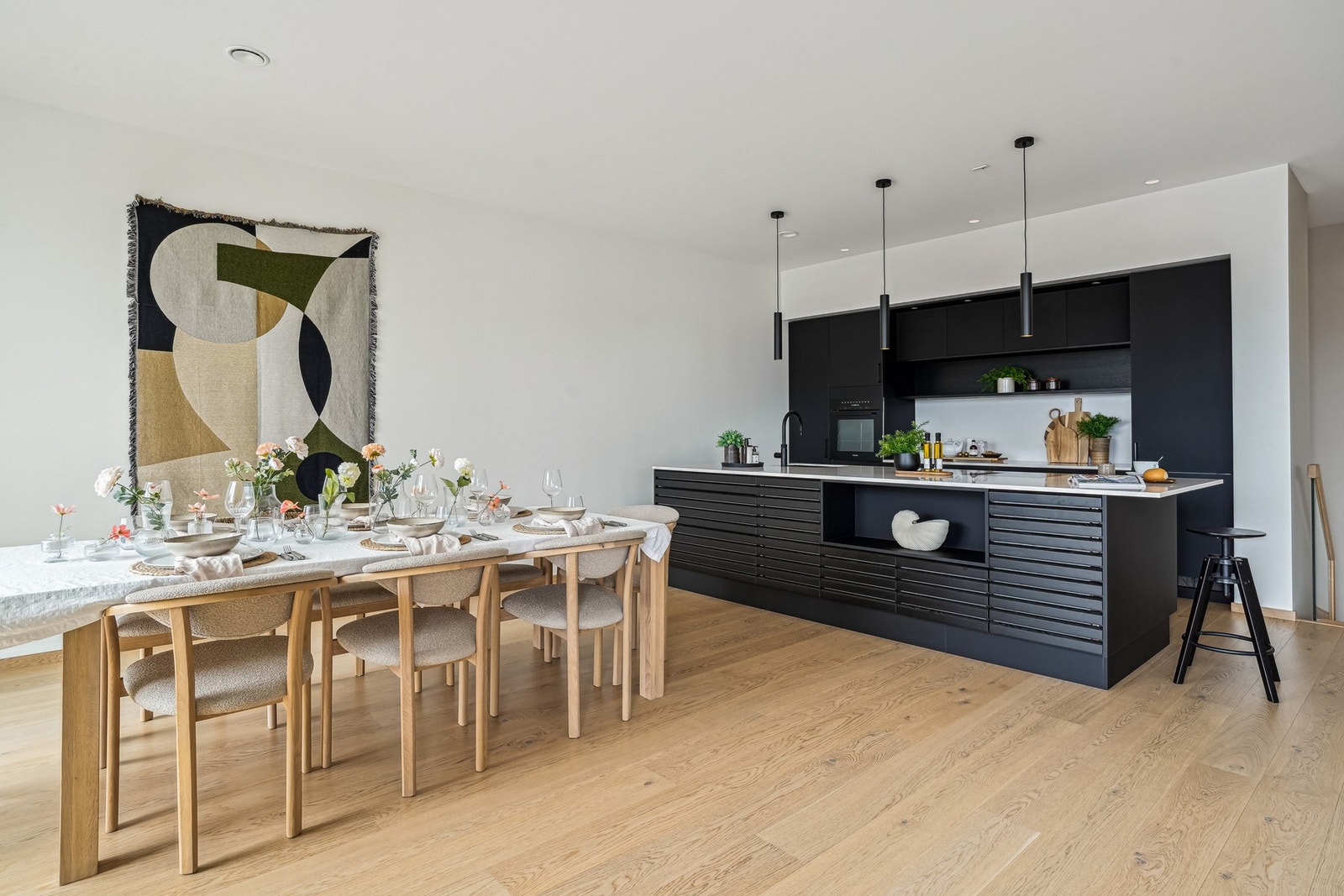 Rålekker og påkostet kjøkkeninnredning - Galleribilde