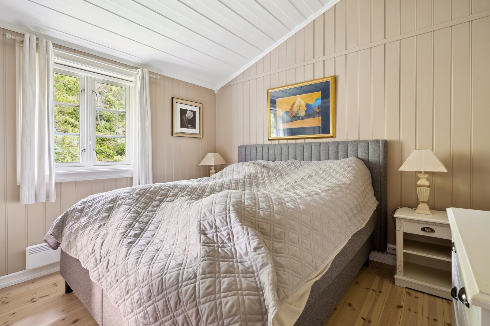 Det er fire soverom i hytta. Galleribilde