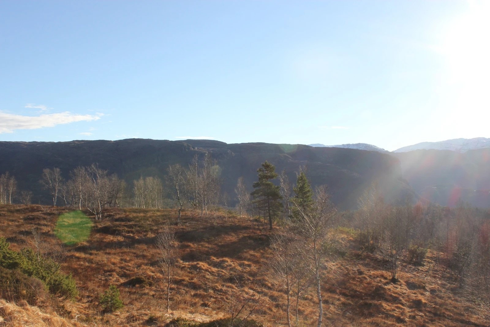 Mektige fjelltopper og vakkert landskap! Galleribilde